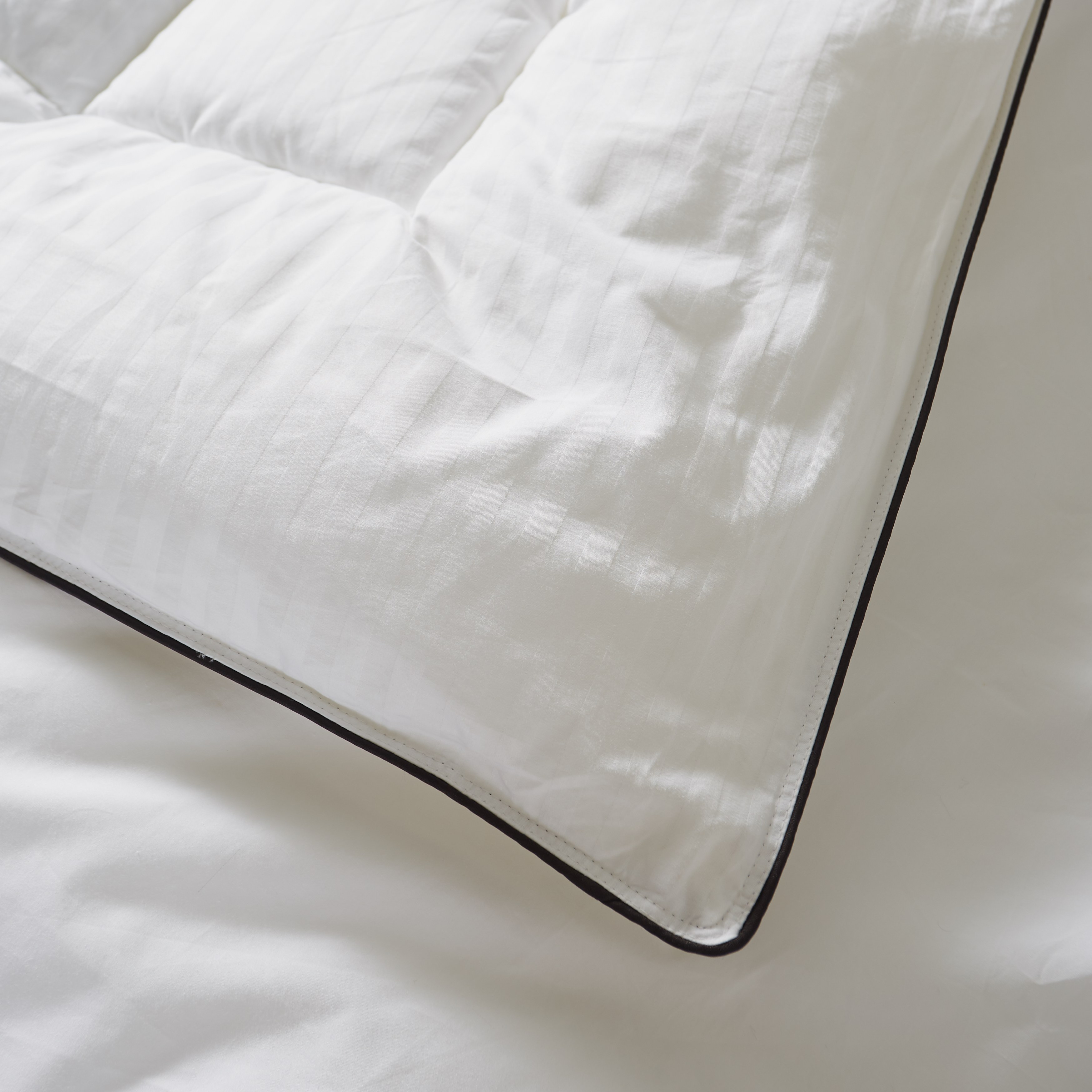 Active Anti-Allergy Hollow Fiber Mid Warm King Duvet - 230x220 cm-household-bedding-duvetandcovers-duvets-image-4