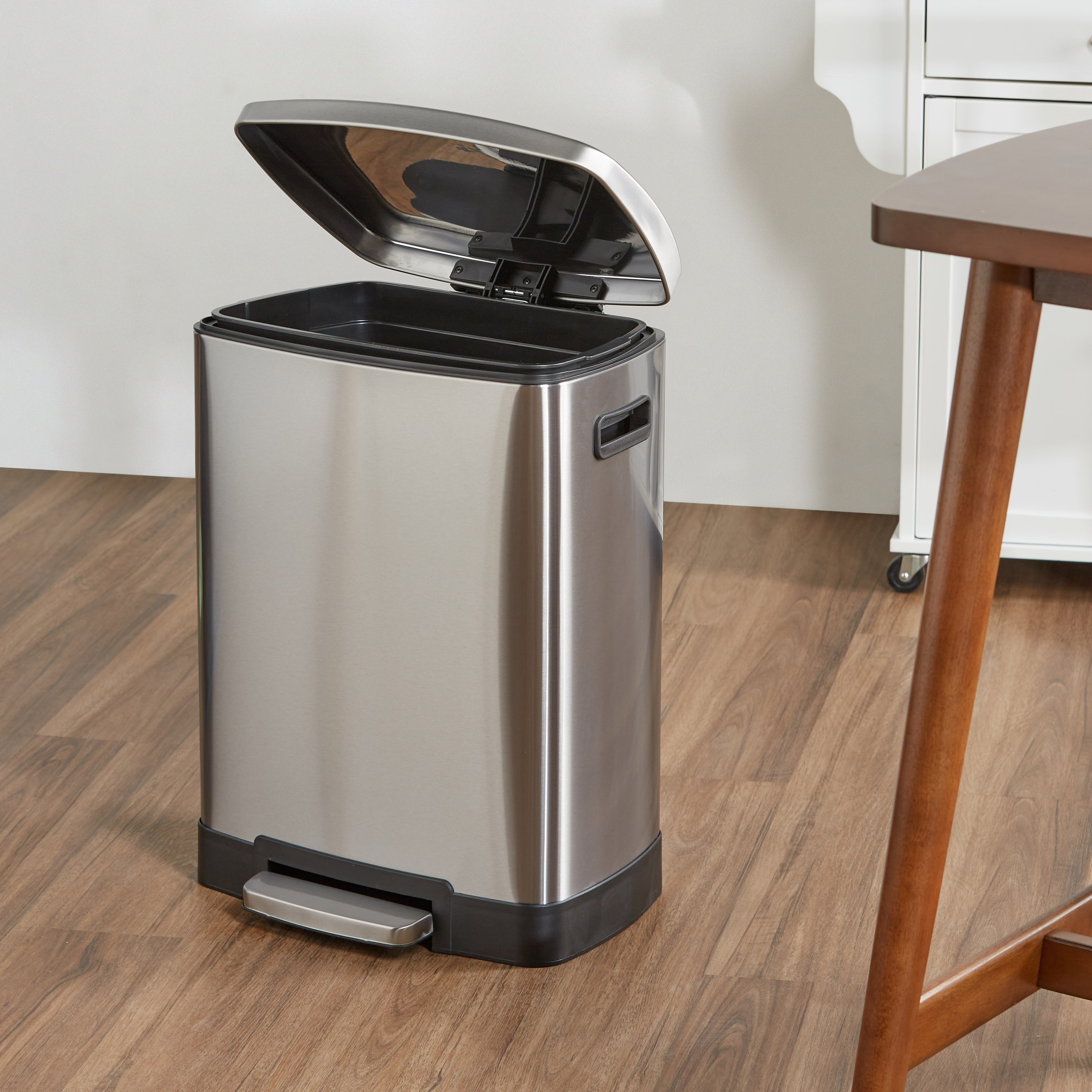 Blair Portable Bin with Pedal and Lid-household-bathandlaundry-wastebinsandaccessories-image-1