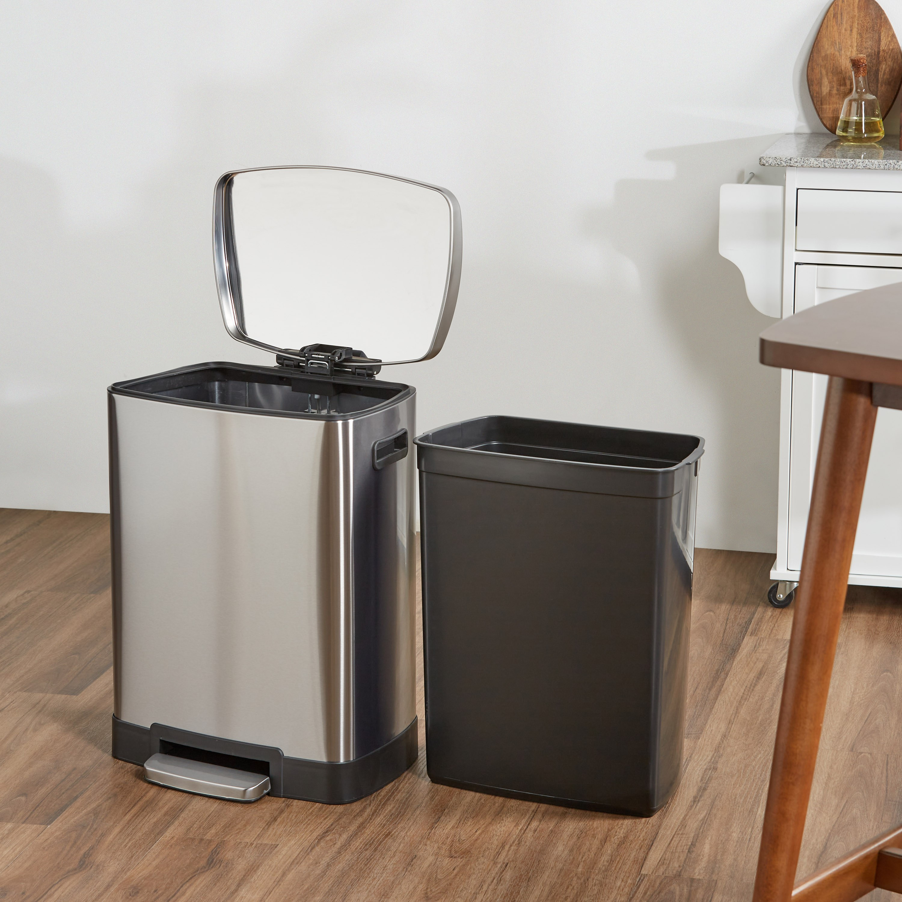 Blair Portable Bin with Pedal and Lid-household-bathandlaundry-wastebinsandaccessories-image-3