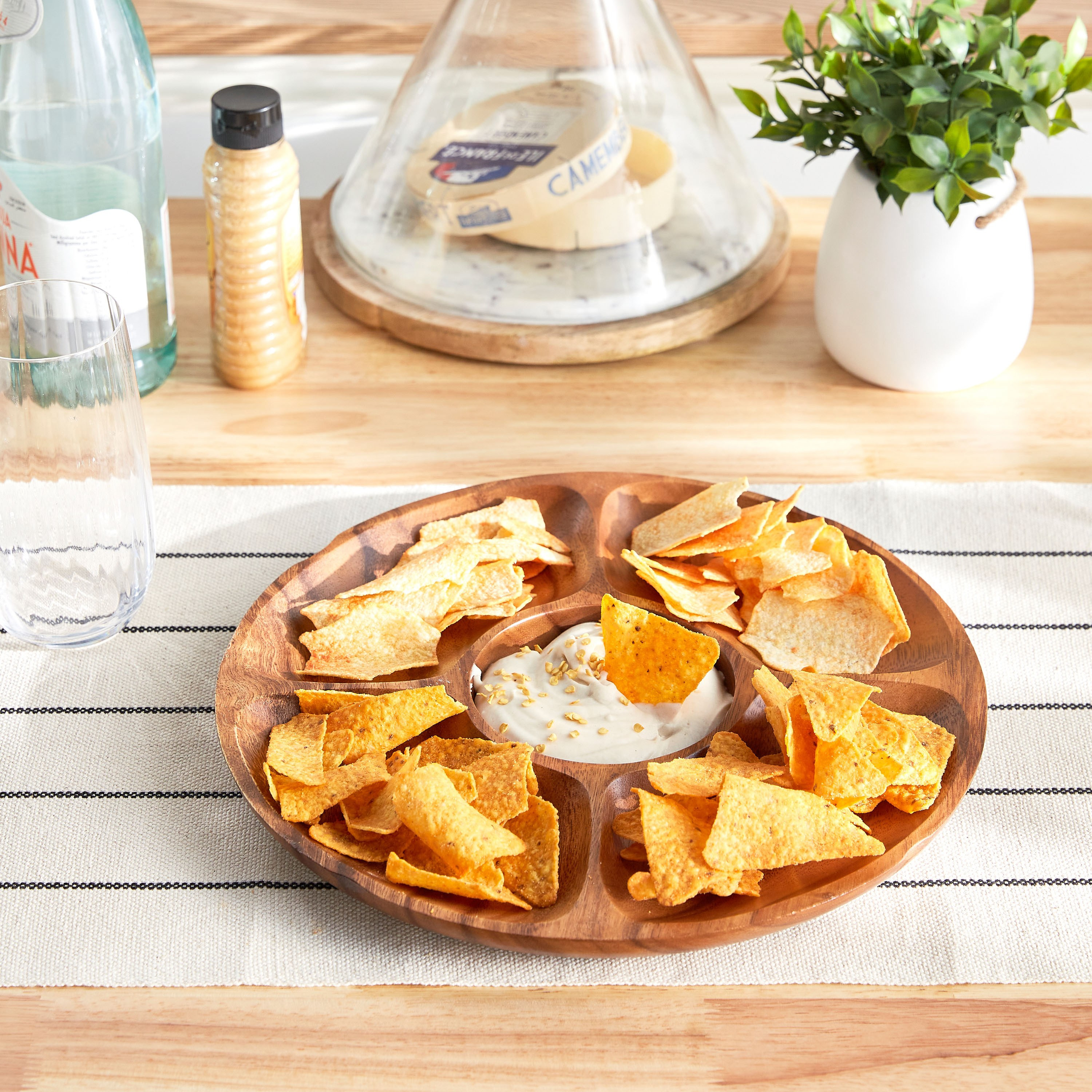 Acacia Wooden Serving Platter-household-dining-serveware-chipsanddip-image-3