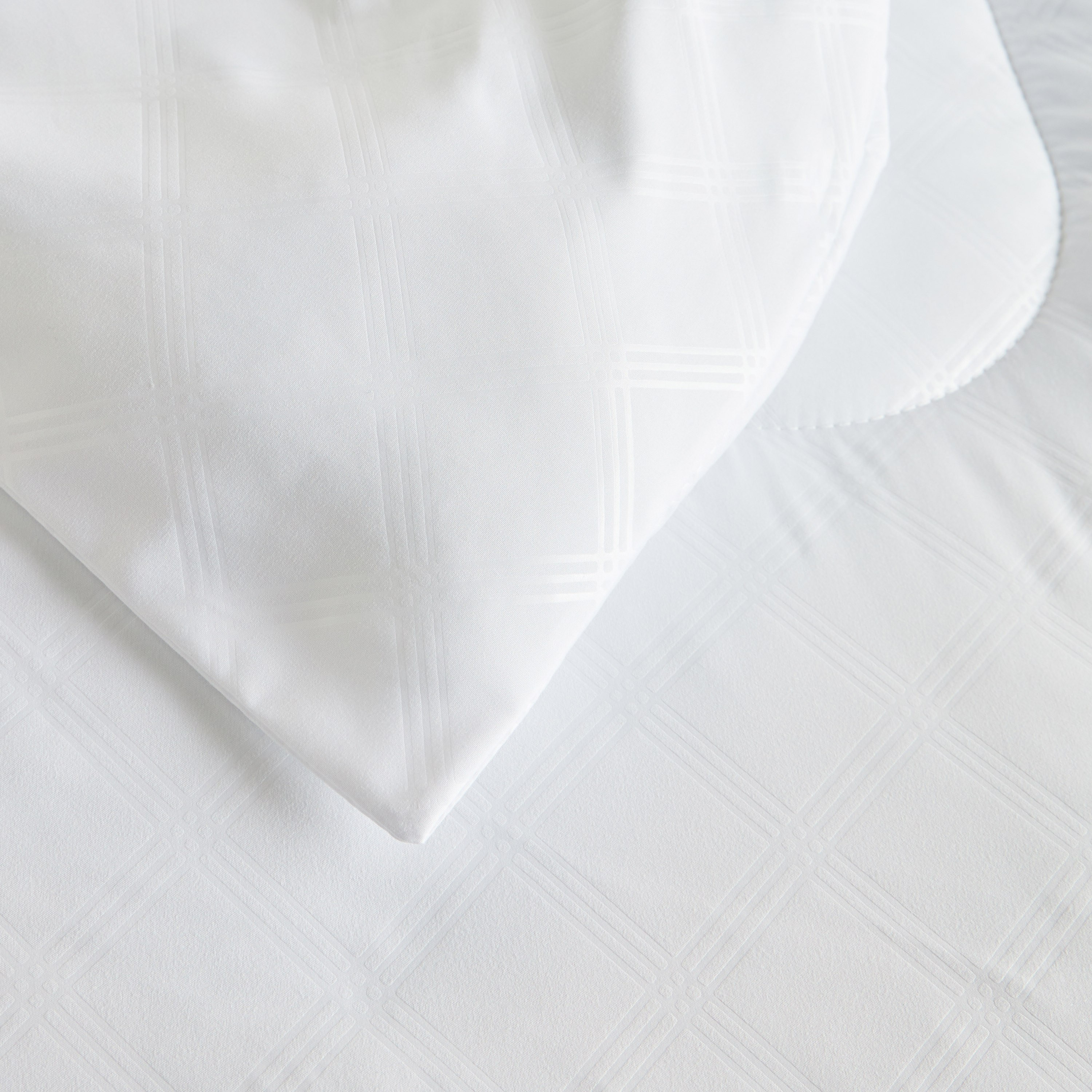 Sleep Non-Allergenic Light Warm King Duvet - 230x220 cm-household-bedding-duvetandcovers-duvets-image-4
