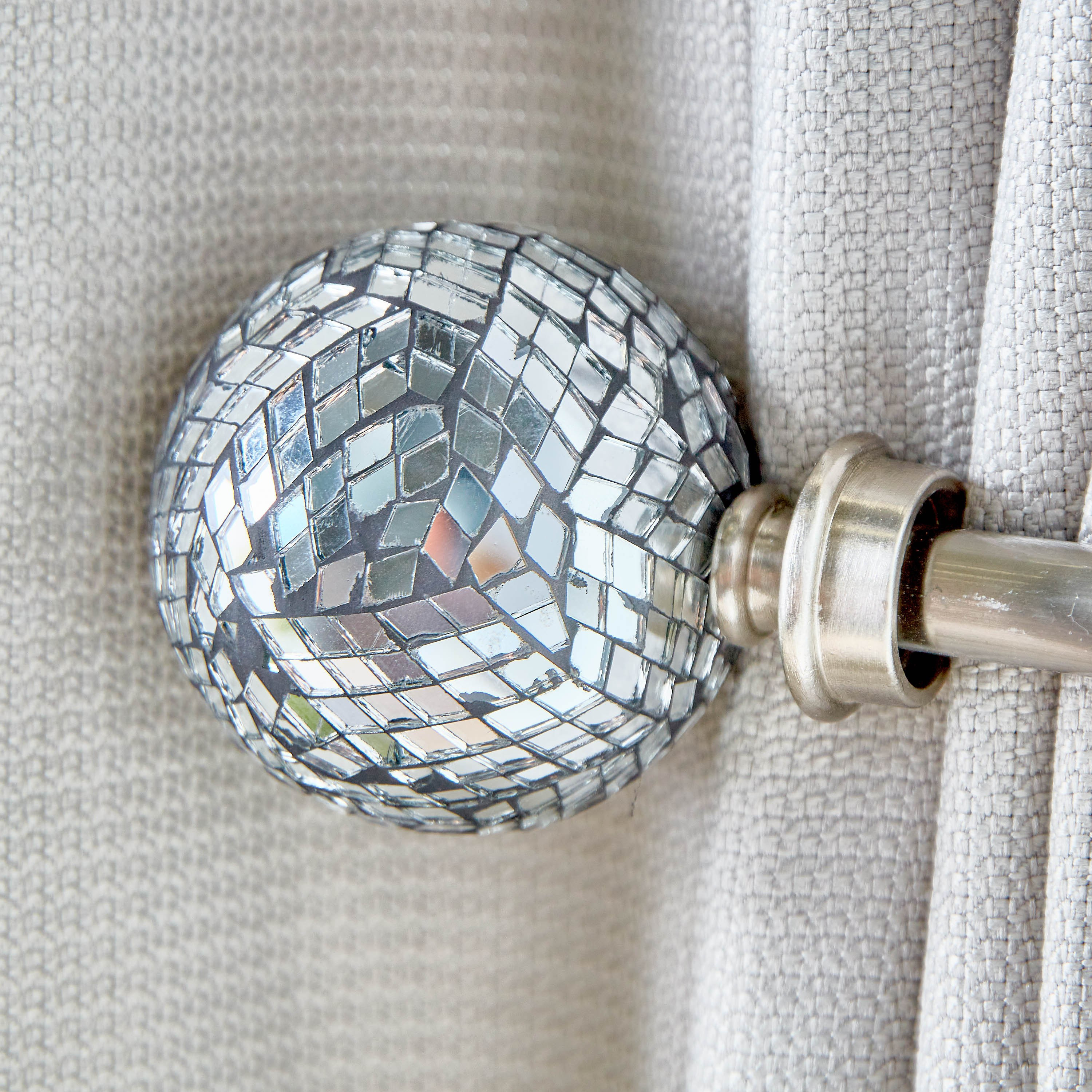 Crowne 2-Piece Curtain Tieback Set - 21 cm-household-windows-curtainrodsandaccessories-windowaccessories-image-2