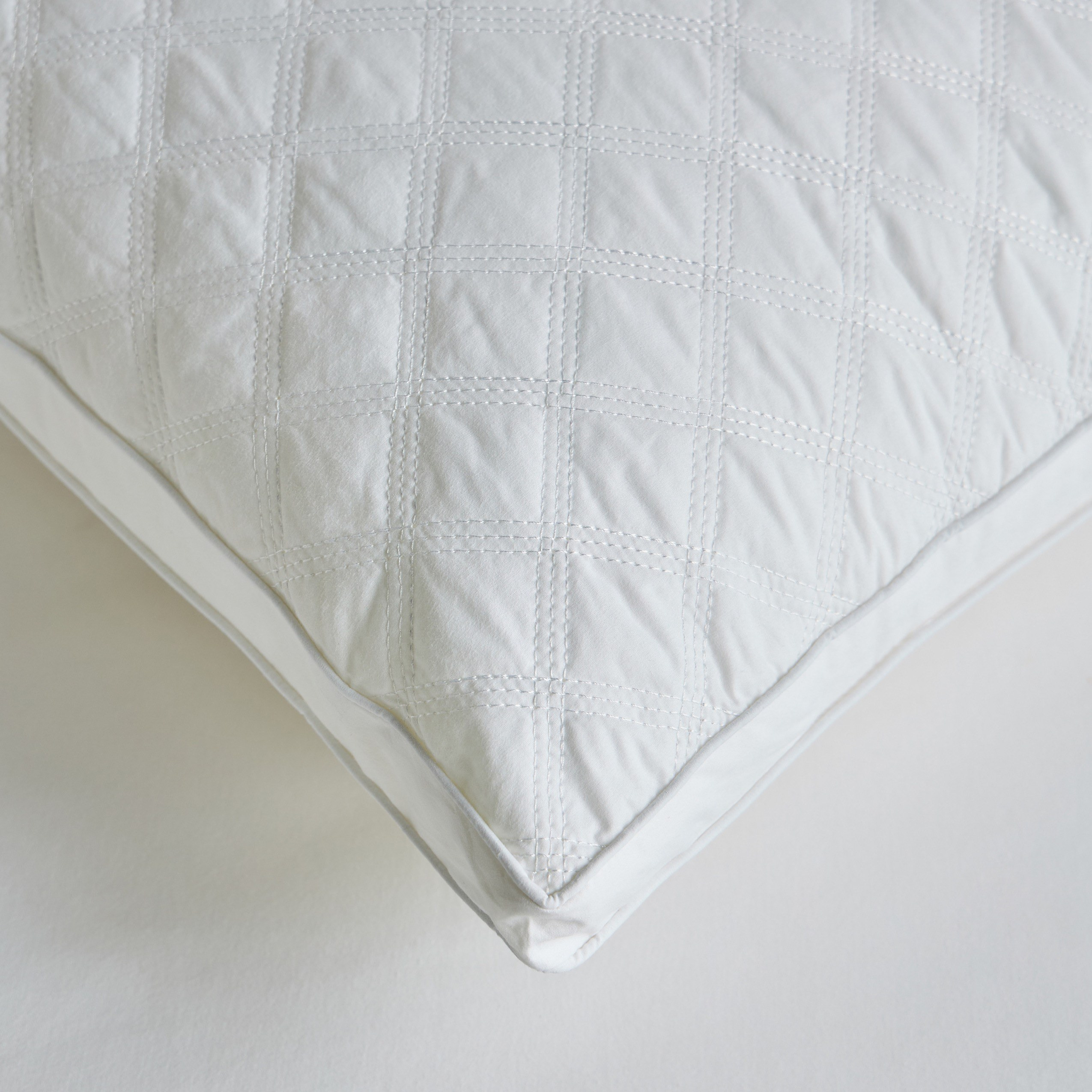 Loft Quilt Down Alternative 1-Piece Pillow - 50x75 cm-household-bedding-pillows-image-2