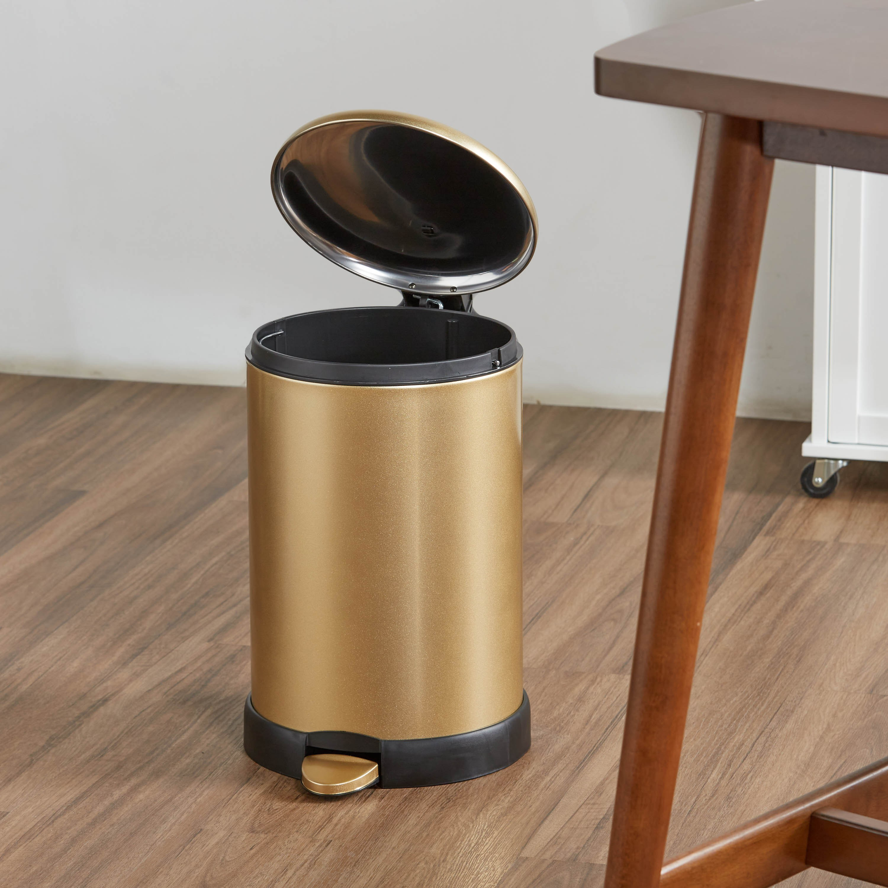 Soft Close Round Step Bin - 20 L-household-bathandlaundry-wastebinsandaccessories-image-2