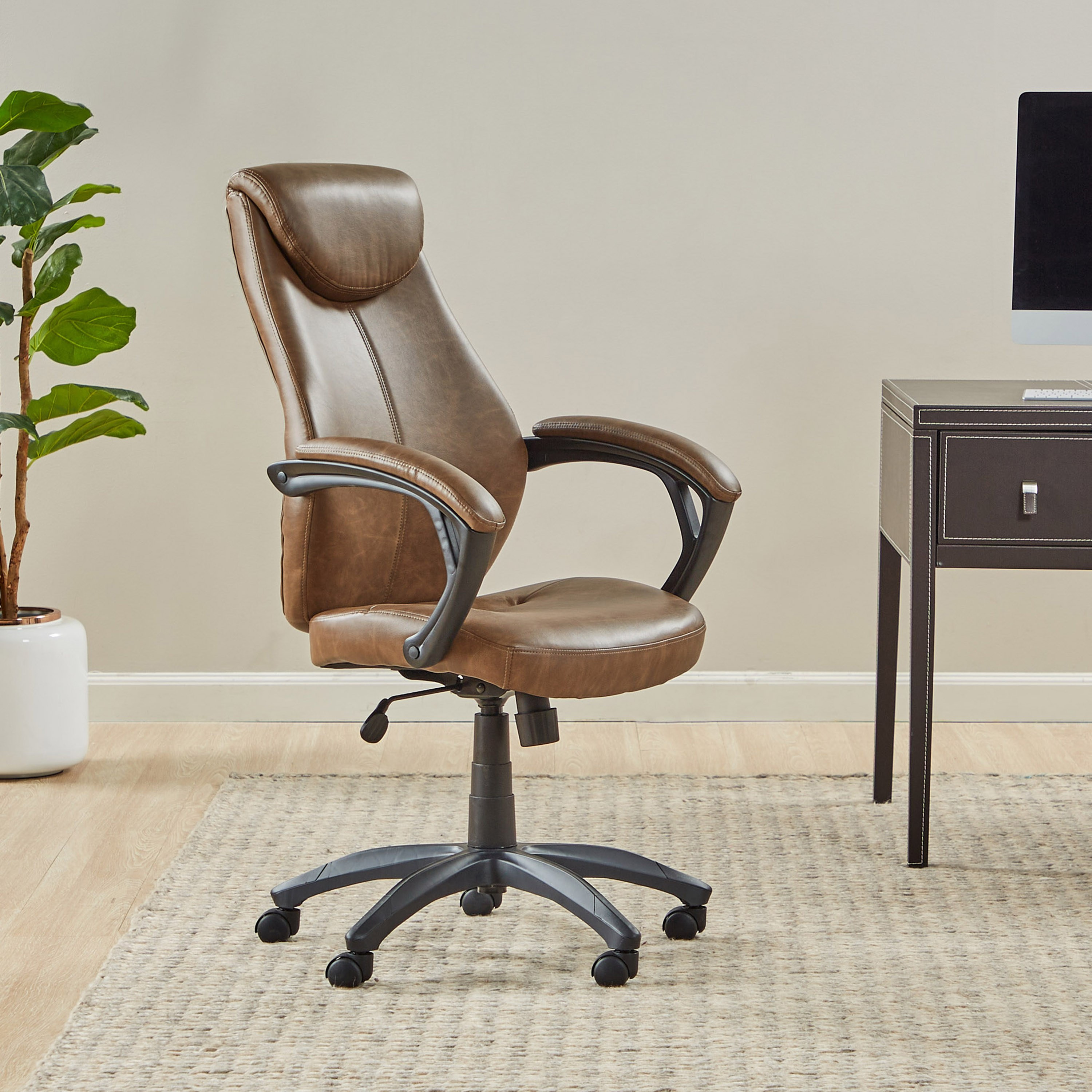 Leather office best sale chairs online