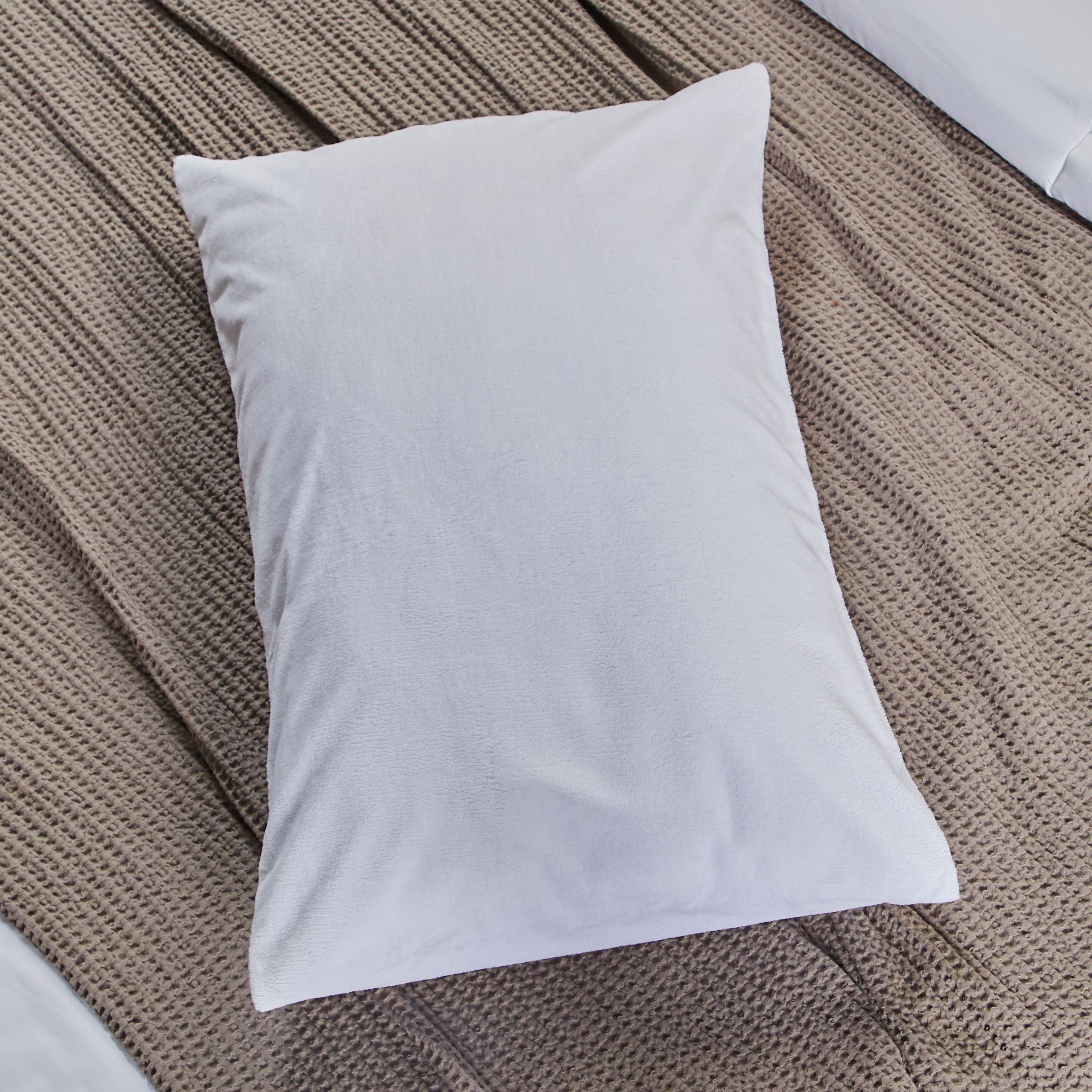 Throw hot sale pillow protector