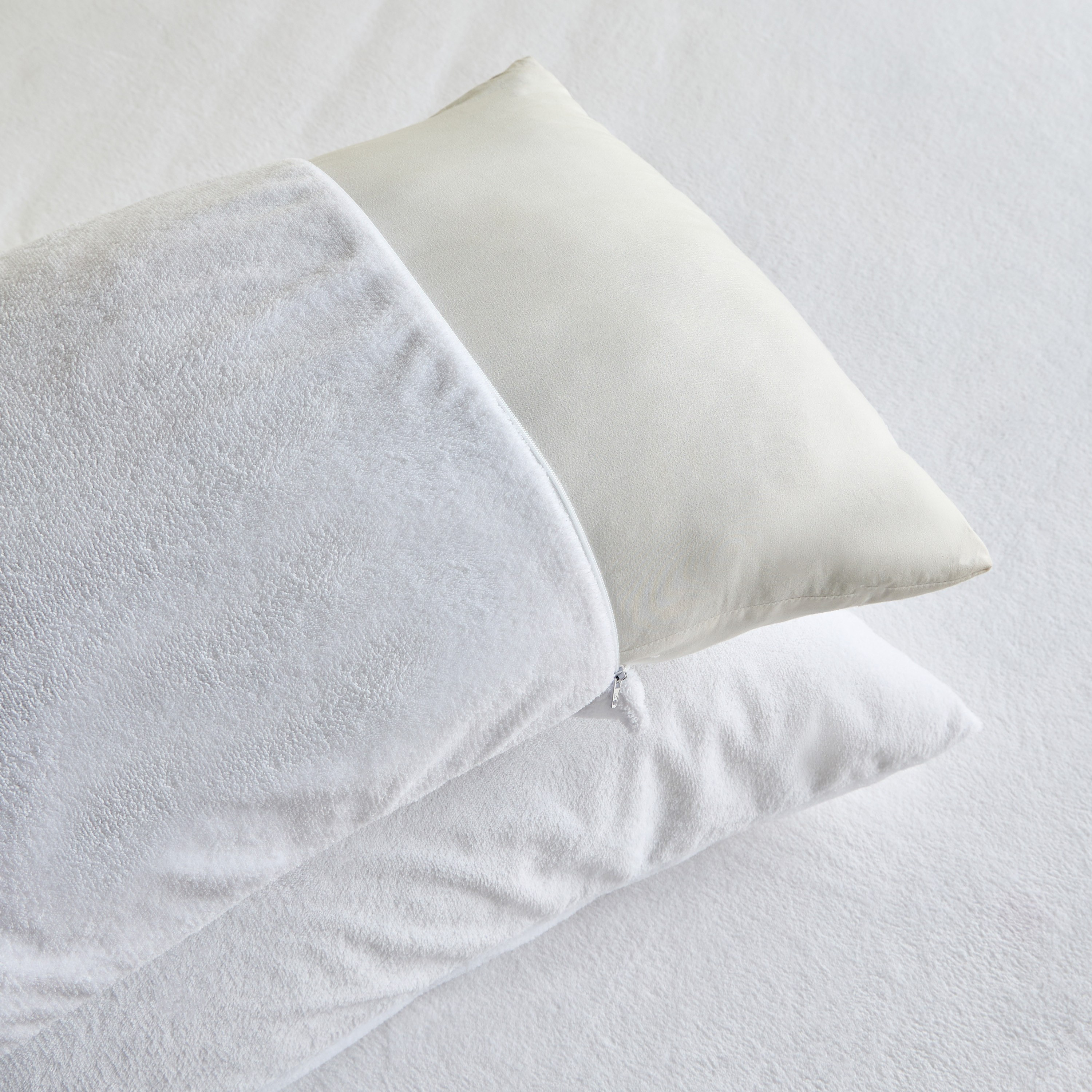 Coral Pillow Protector - 50x90 cm-household-bedding-mattresstoppersandprotectors-pillowprotectors-image-1