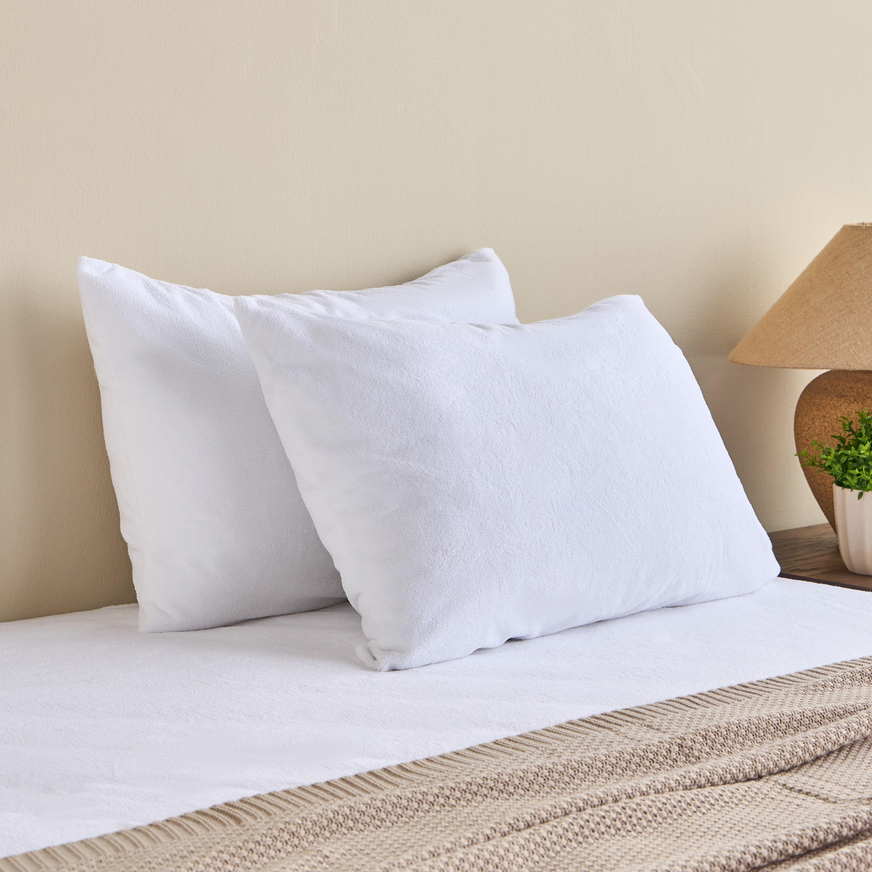 Coral Pillow Protector - 50x90 cm-household-bedding-mattresstoppersandprotectors-pillowprotectors-image-4