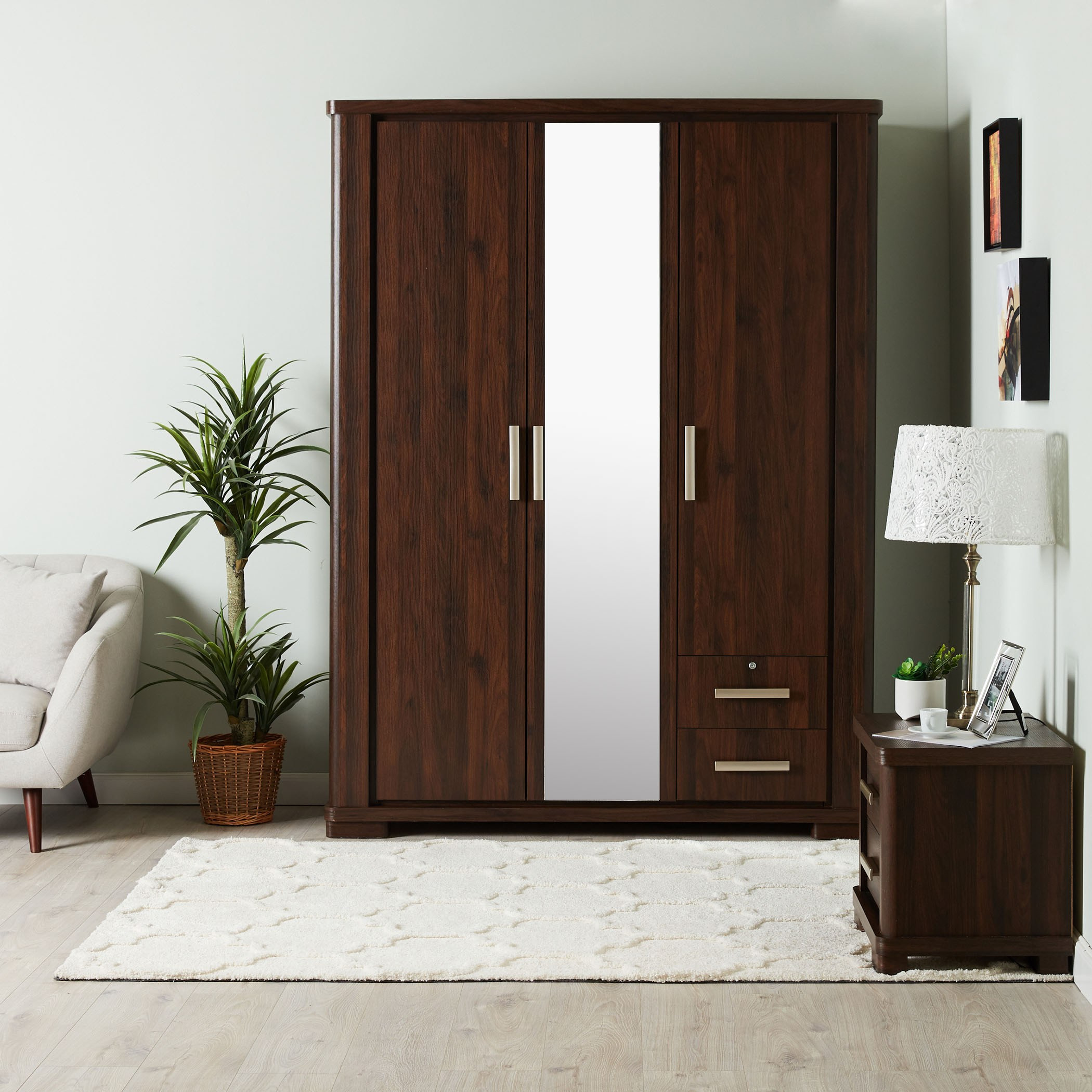 | خزانة ملابس بتصميم - أوبتك