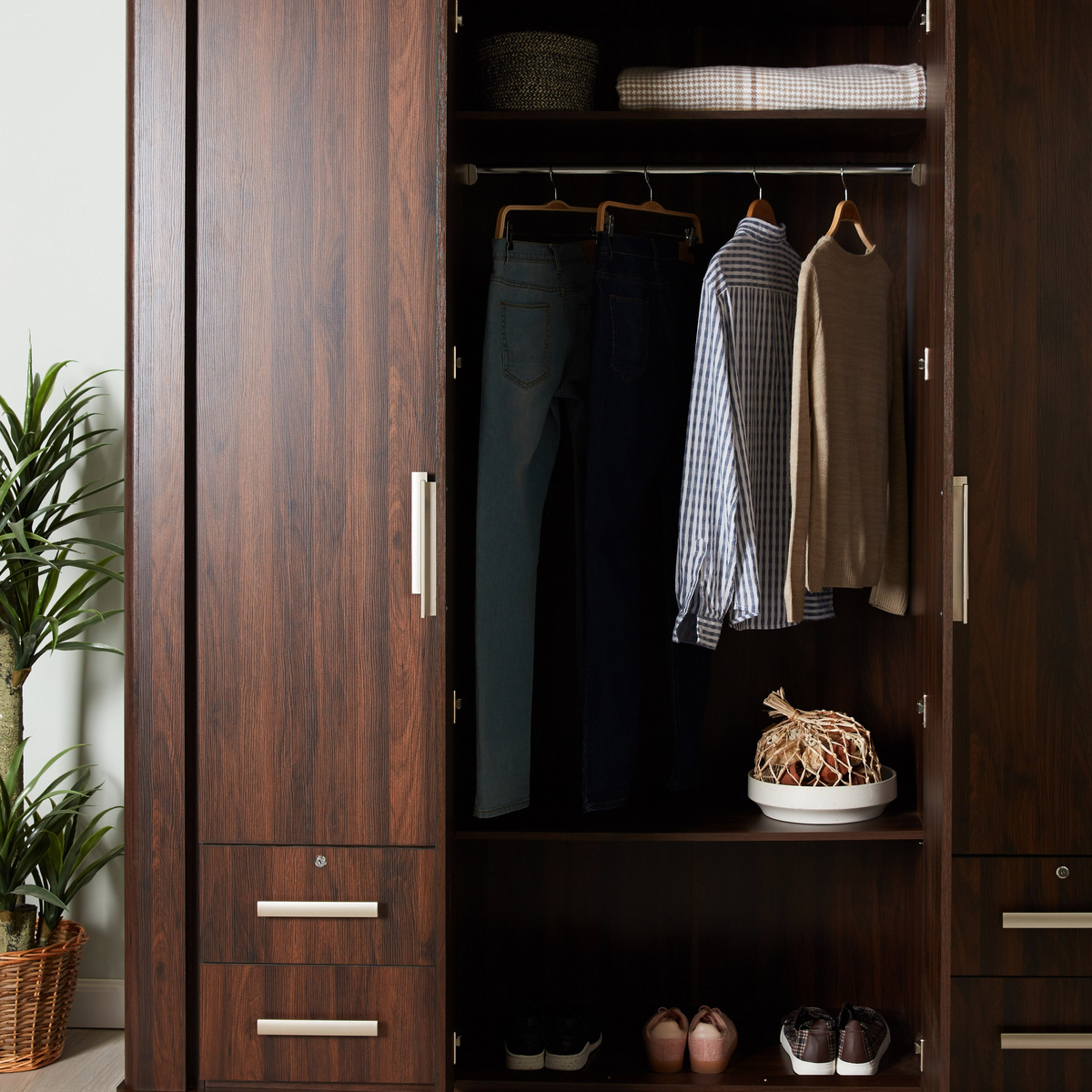 خزانة ملابس بتصميم - أوبتك 12 | خزانة ملابس بتصميم - أوبتك