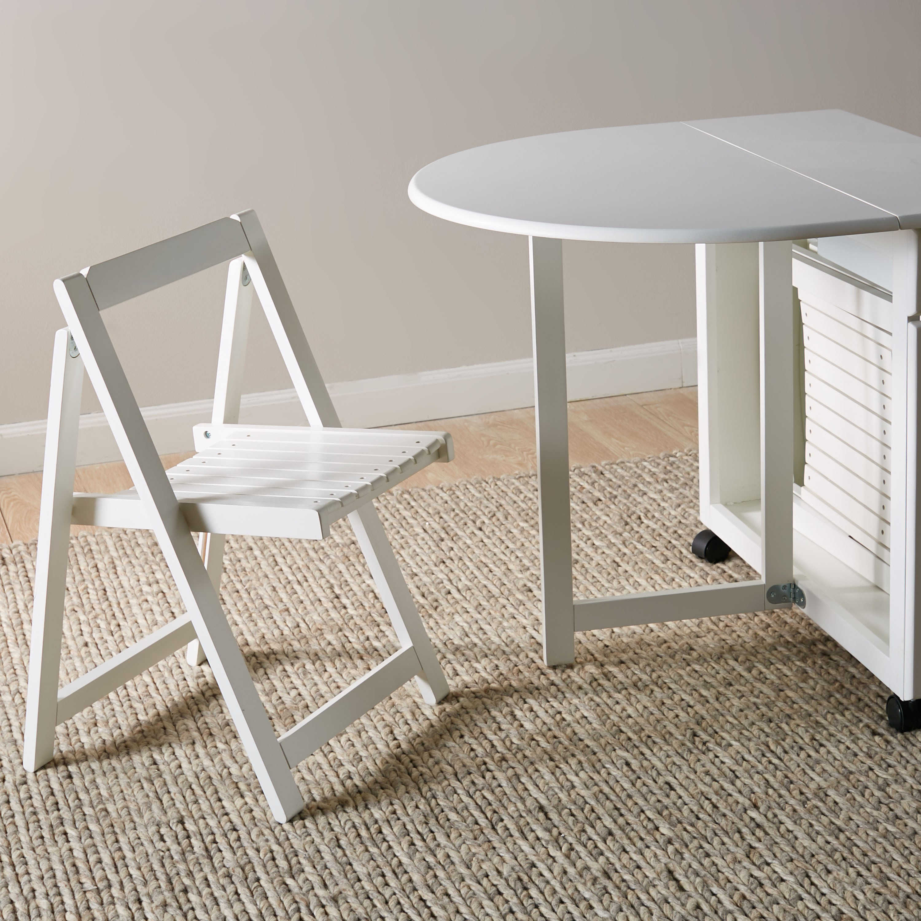 Folding table and store chairs near me