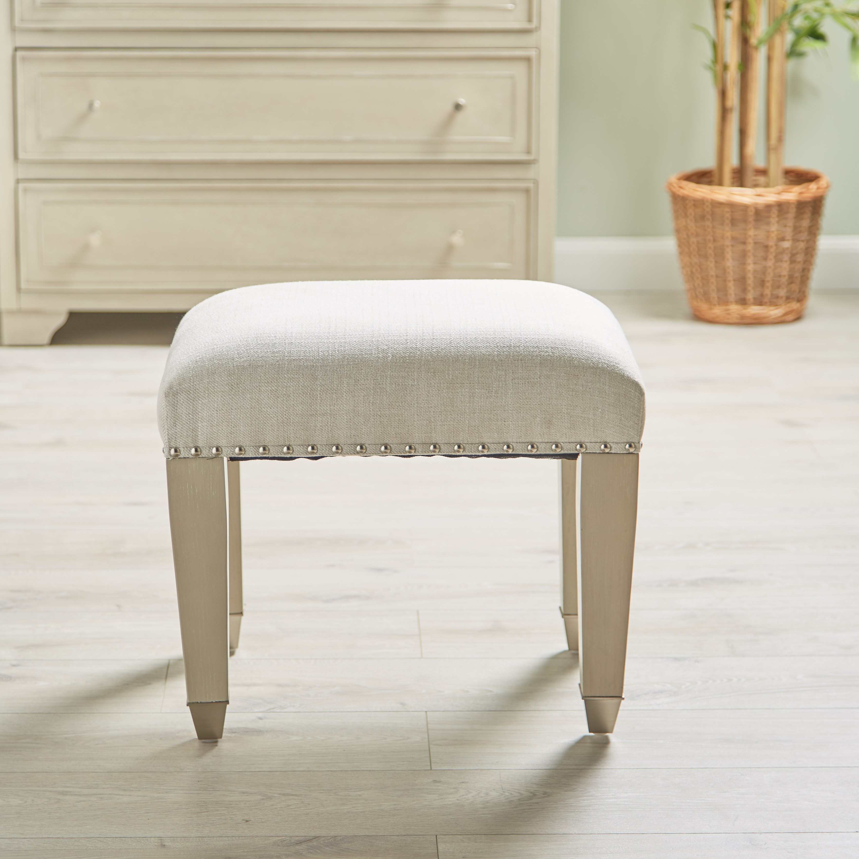 Dressing table stool online new arrivals