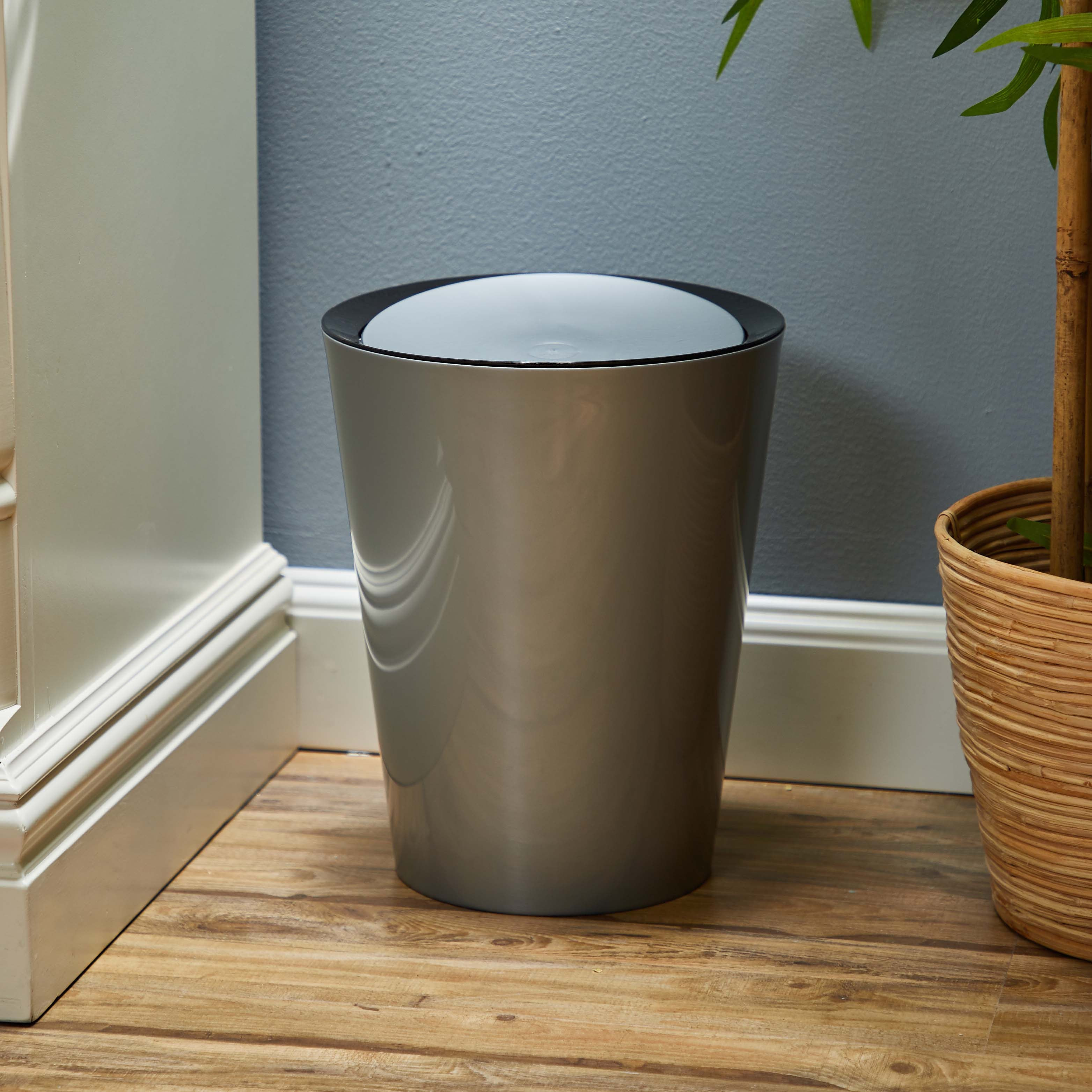 Waste Bin with Flap - 8.5 L