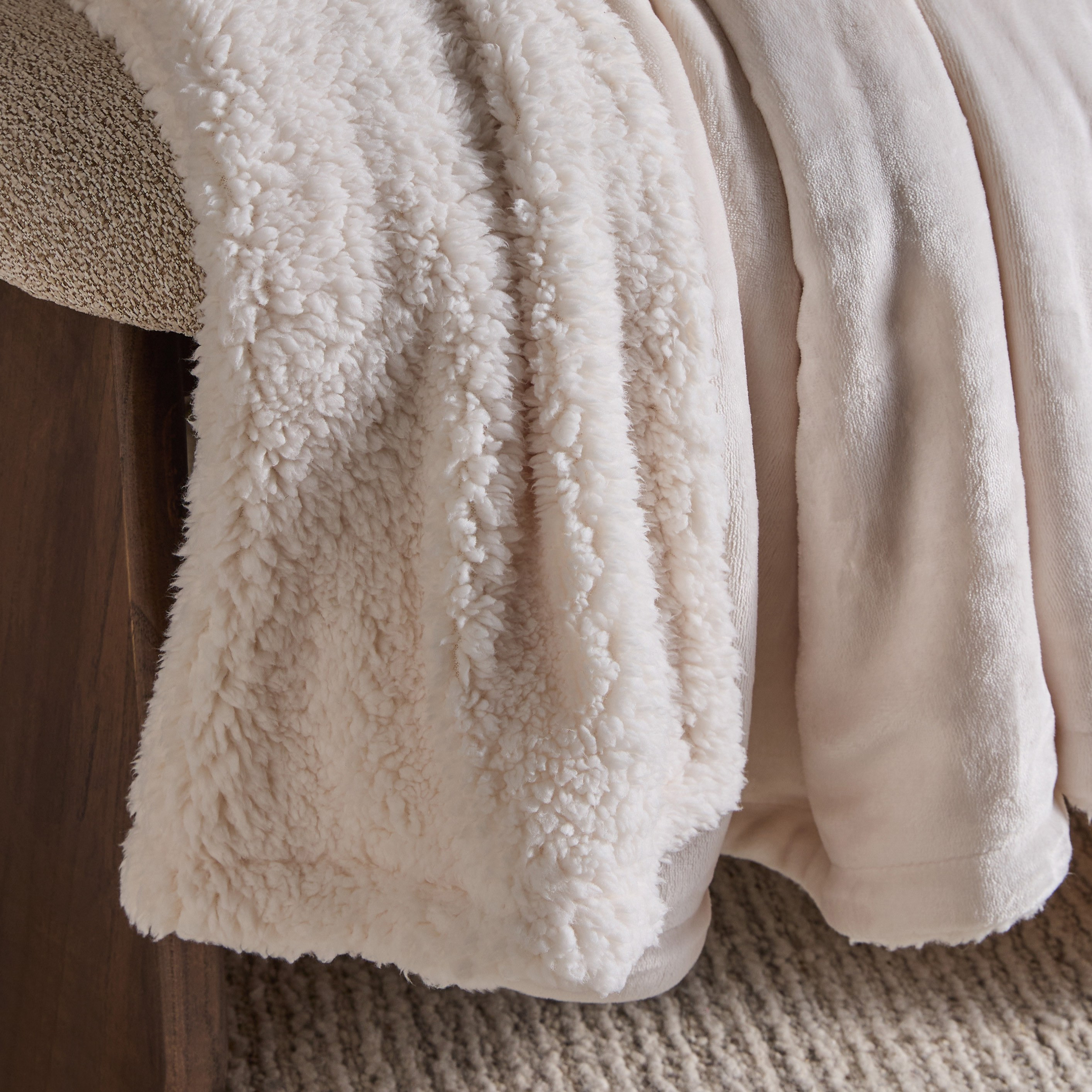 Cloud Blanket - 220x240 cm-household-bedding-blankets-image-2