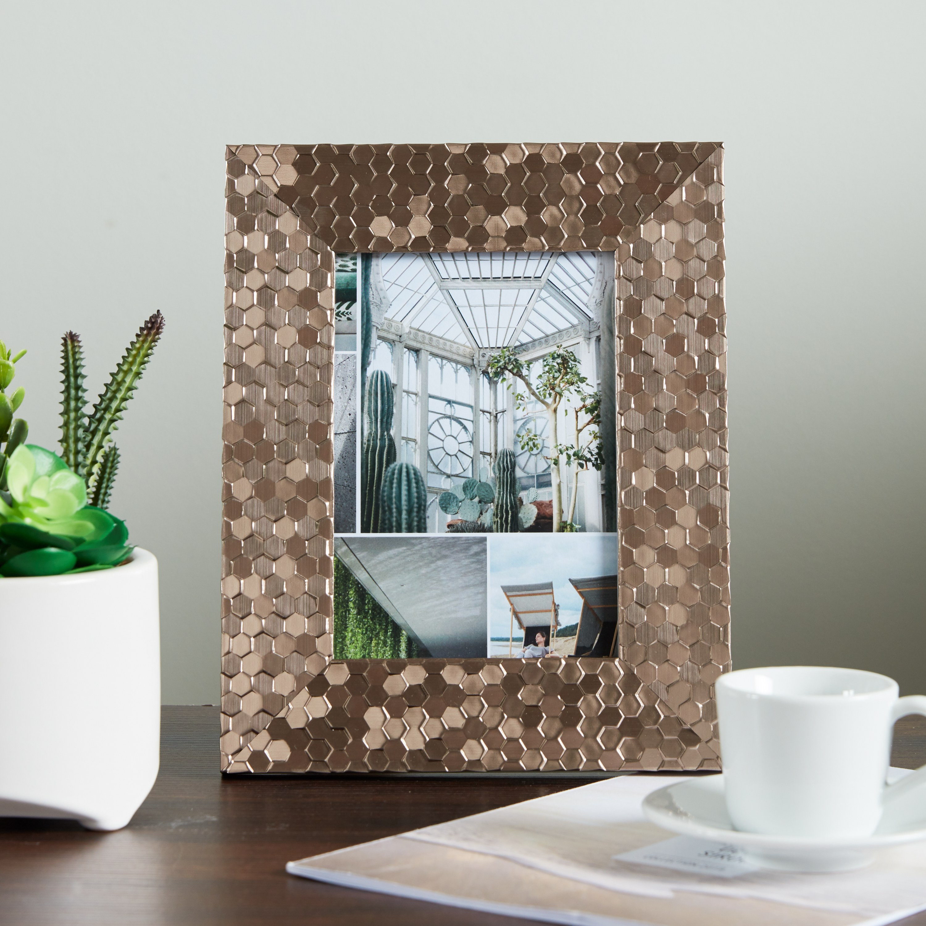 Tessera Moulded Photo Frame - 5x7 in-household-walldecorandmirrors-photoframes-image-1