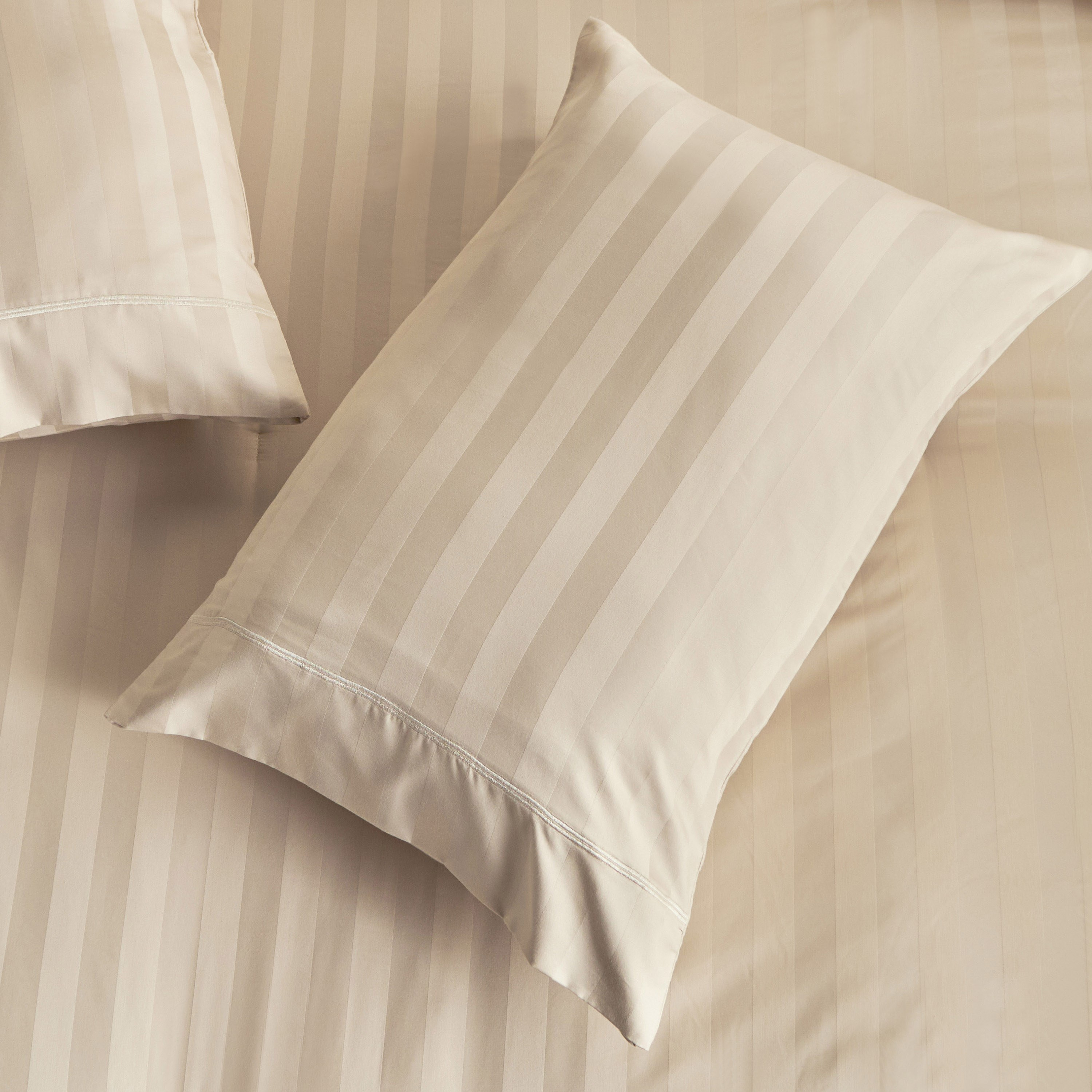 Satin Stripe Pima Cotton Sateen 525 Thread Count 3-Piece Super King Comforter Set - 250x260 cm-household-bedding-comfortersandbedspreads-comforters-image-3