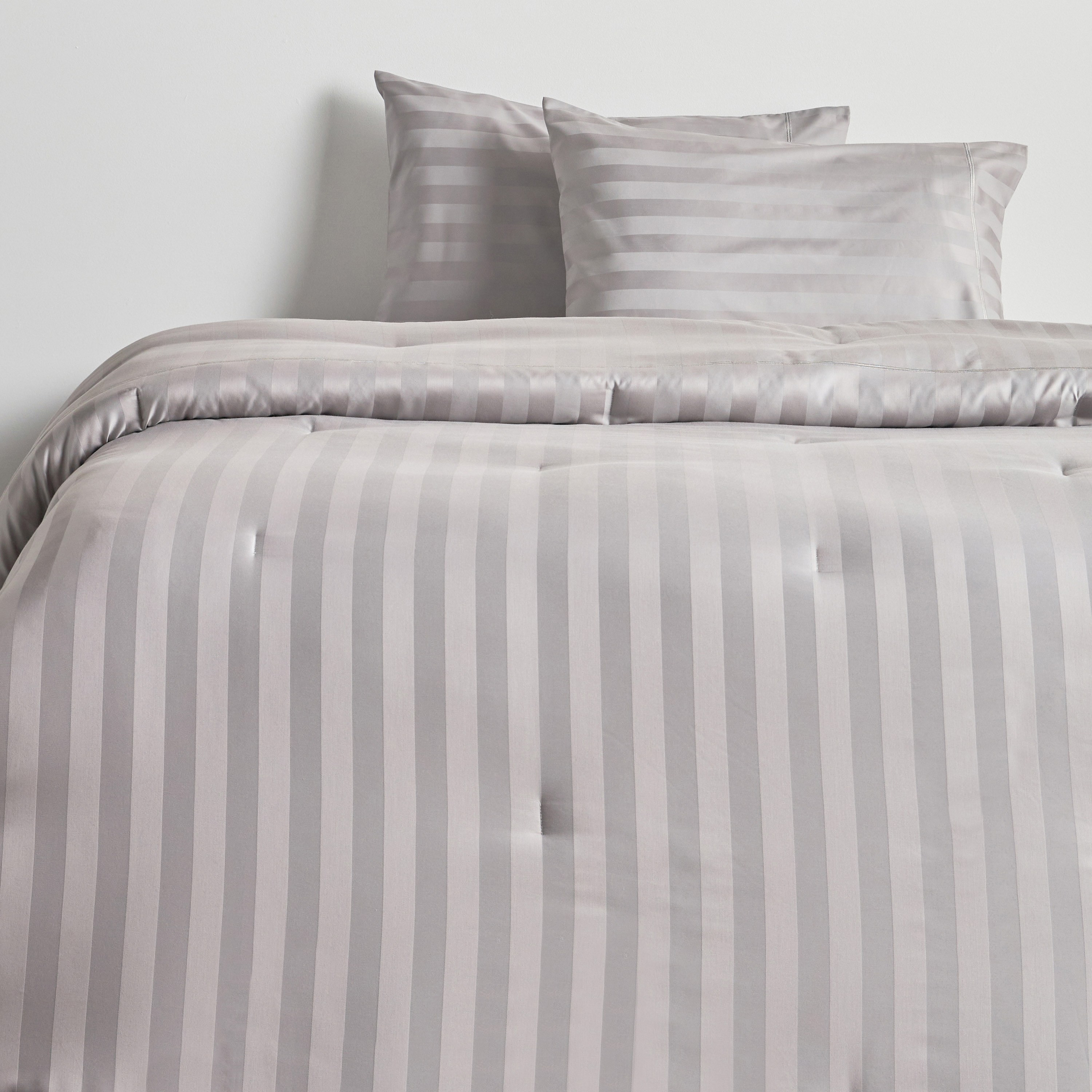 Satin Stripe Pima Cotton Sateen 525 Thread Count 3-Piece Super King Comforter Set - 250x260 cm-household-bedding-comfortersandbedspreads-comforters-image-2