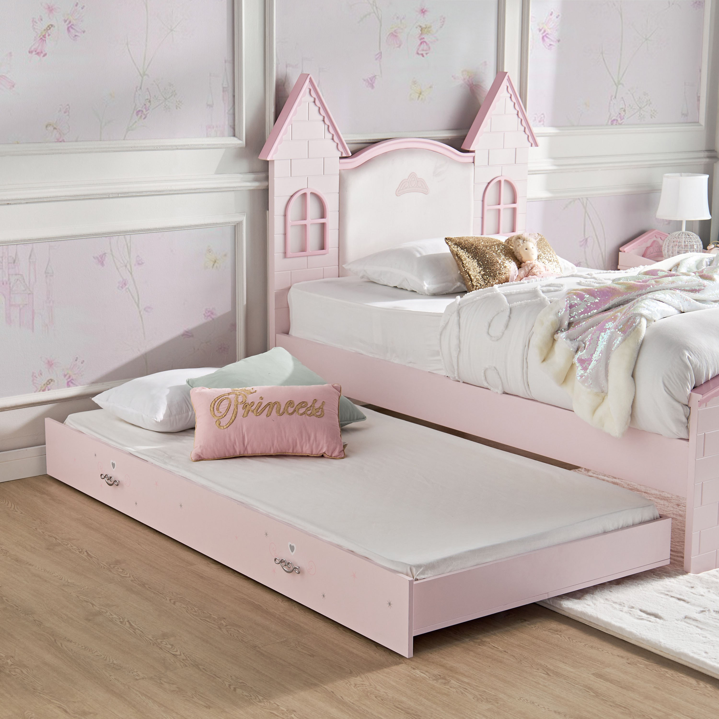 Princess on sale trundle bed