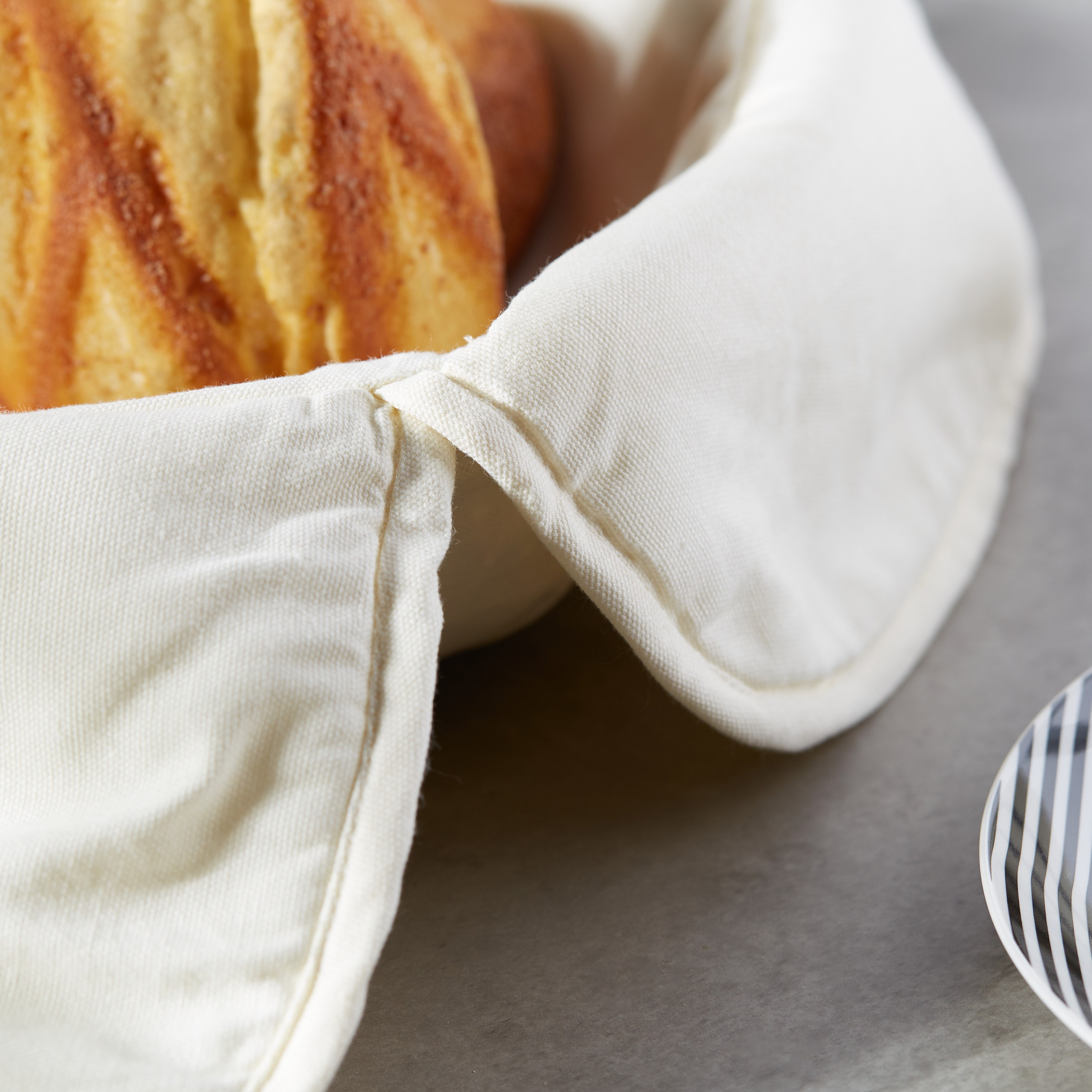 Nyle Bread Basket-household-dining-tablelinen-napkinsandaccessories-image-3