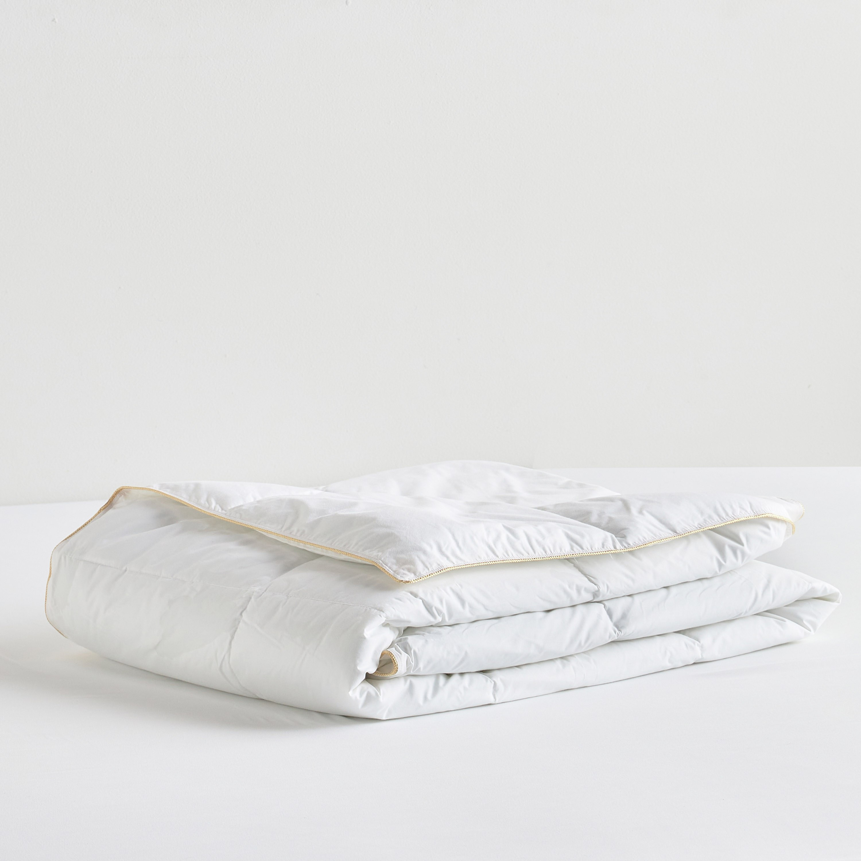 Mikro Down Alternative Mid Warm Super King Duvet - 260x220 cm-household-bedding-duvetandcovers-duvets-image-3