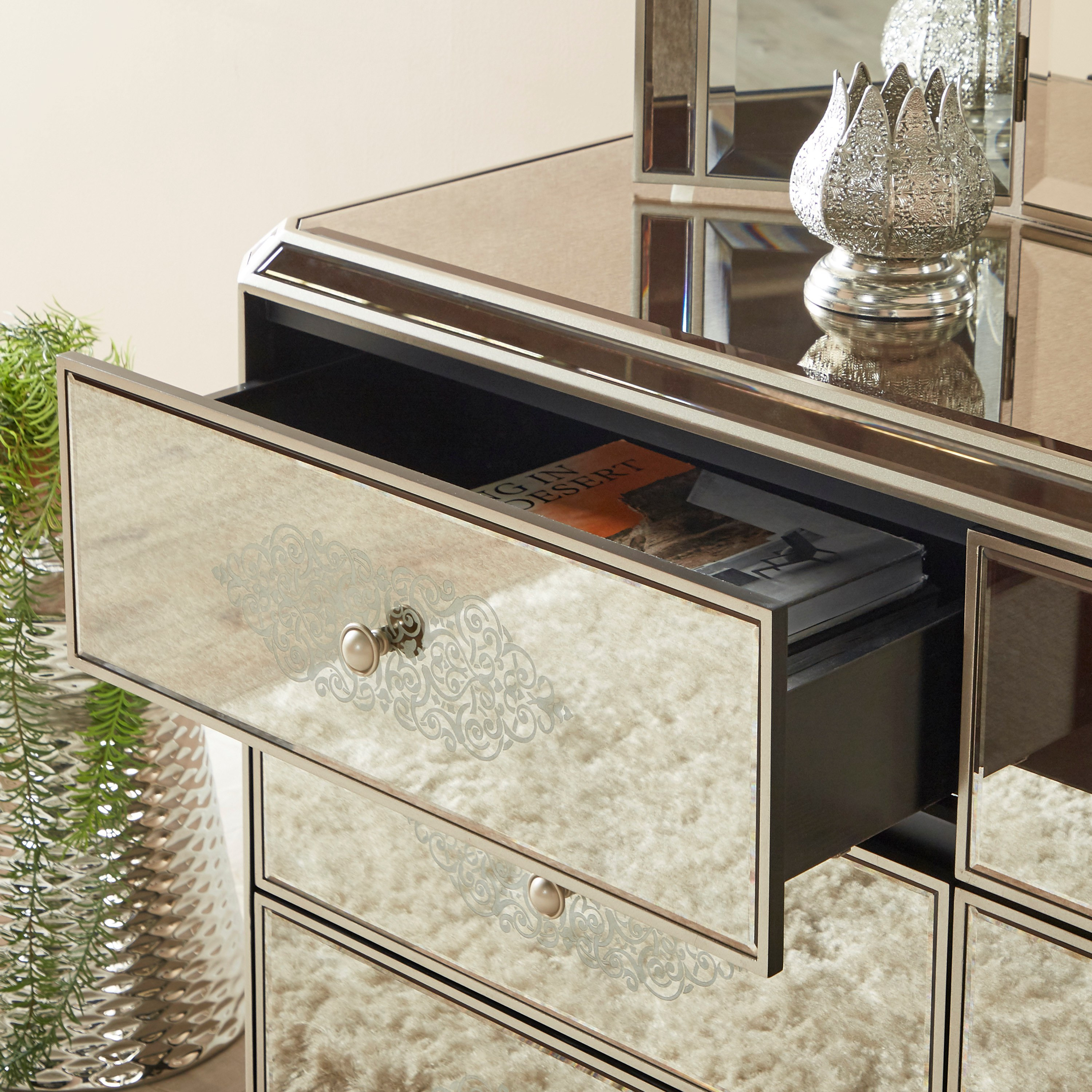 Mirrored chest online of drawers 6