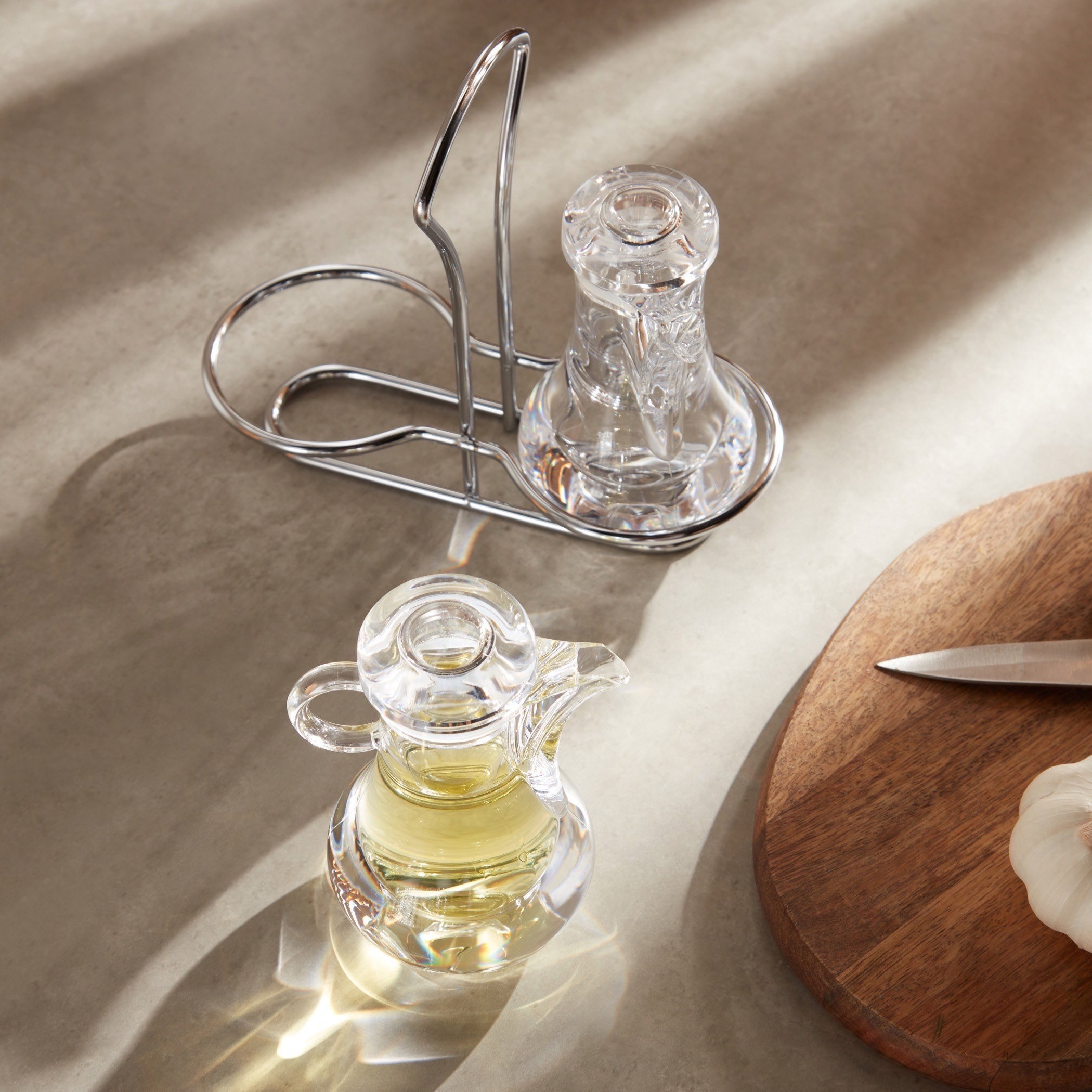 Sheffield Oil and Vinegar Bottles with Metallic Holder-household-kitchen-foodstorage-oilandvinegar-image-2
