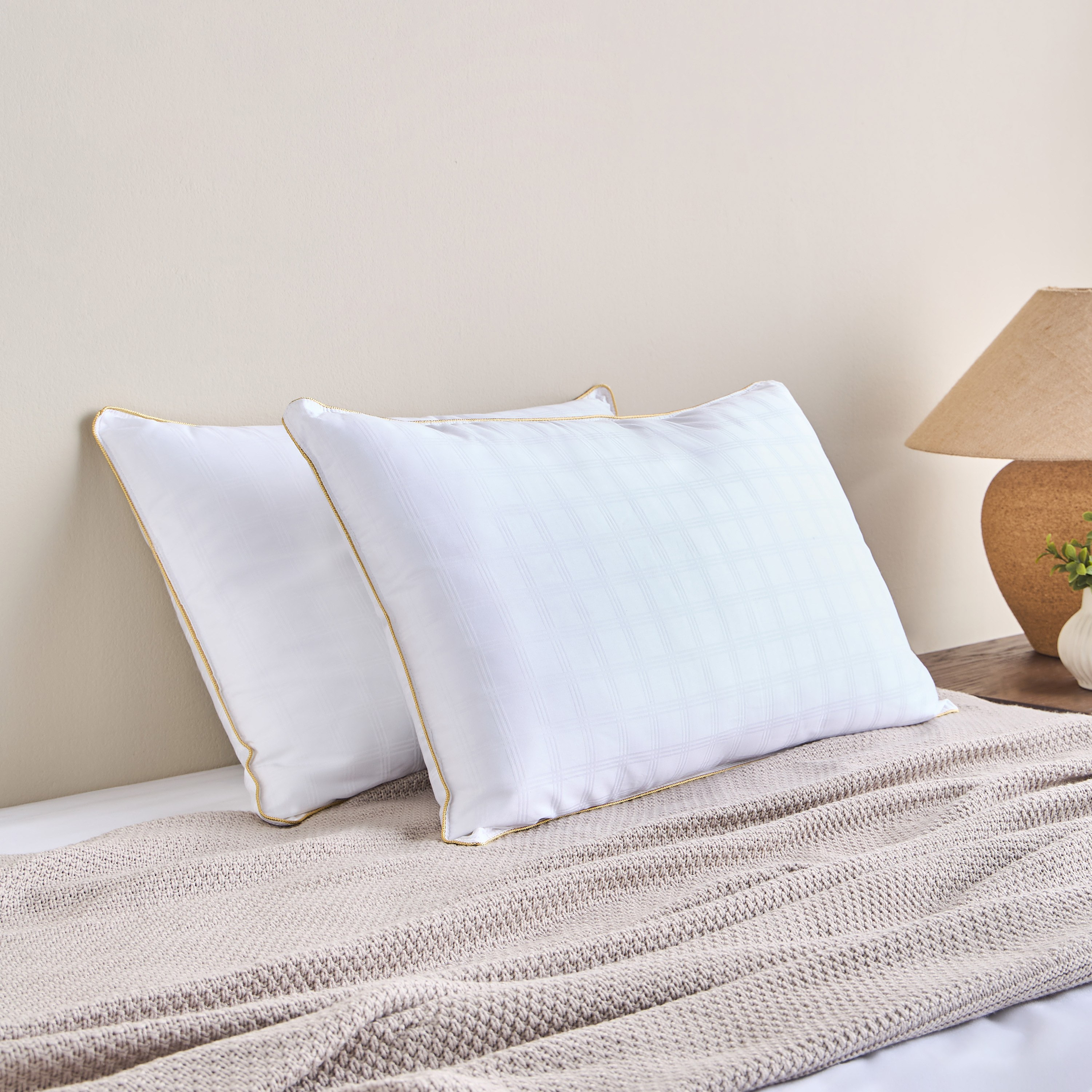 Hotel Deluxe Down Alternative Jacquard 1-Piece Pillow - 50x75 cm-household-bedding-pillows-image-5