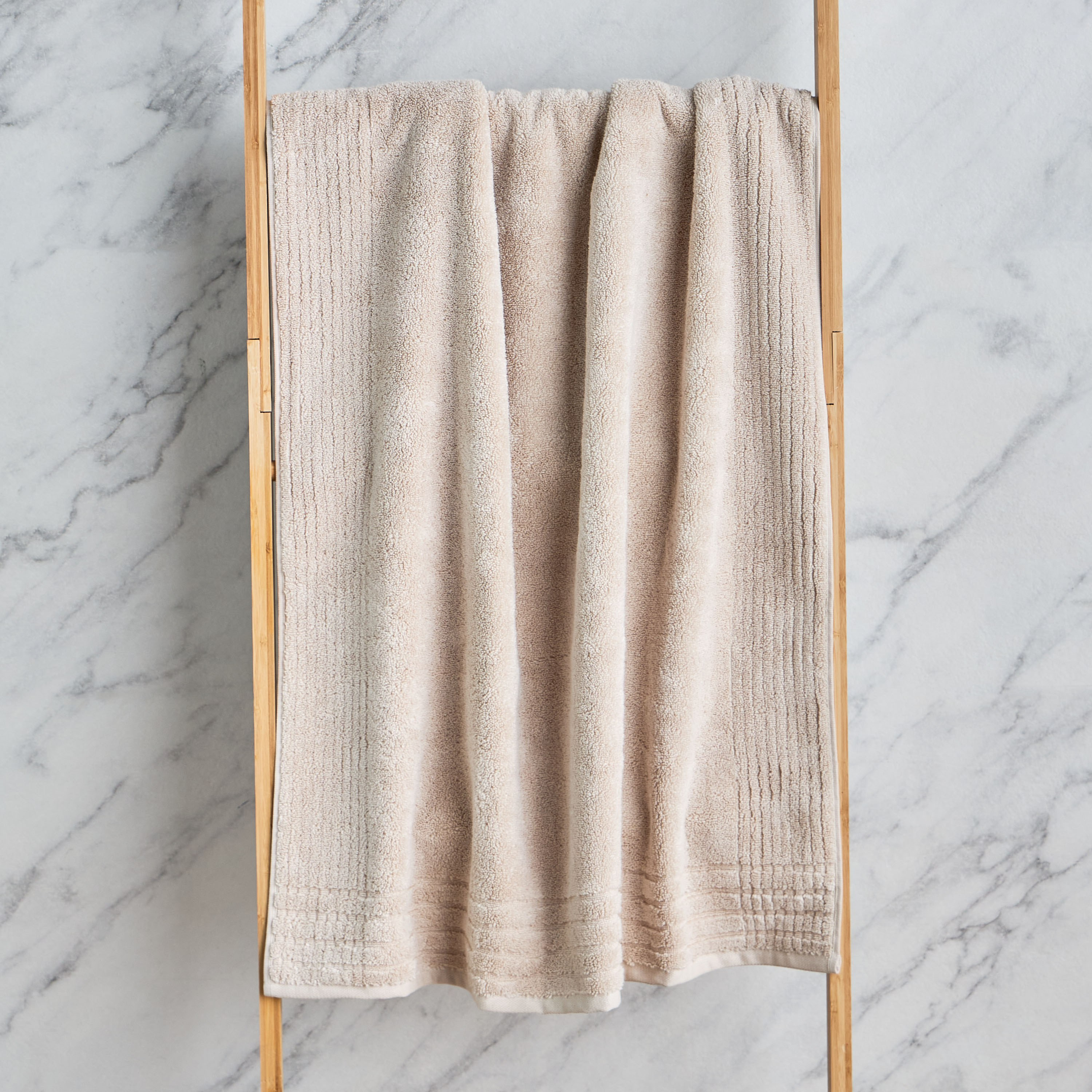 Egyptian 600 GSM Cotton Bath Towel - 70x140 cm-household-bathandlaundry-bathlinen-towels-image-1