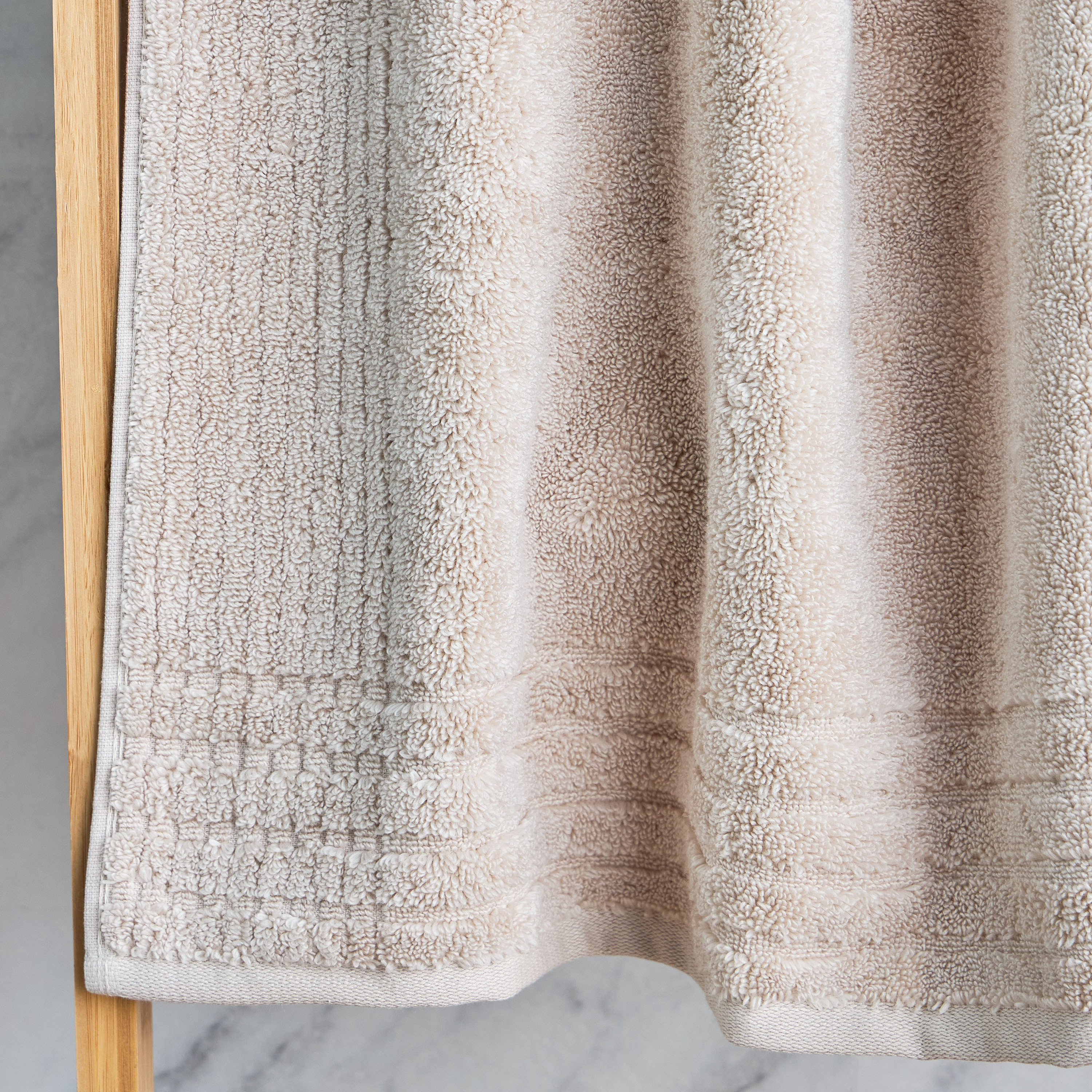 Egyptian 600 GSM Cotton Bath Towel - 70x140 cm-household-bathandlaundry-bathlinen-towels-image-3
