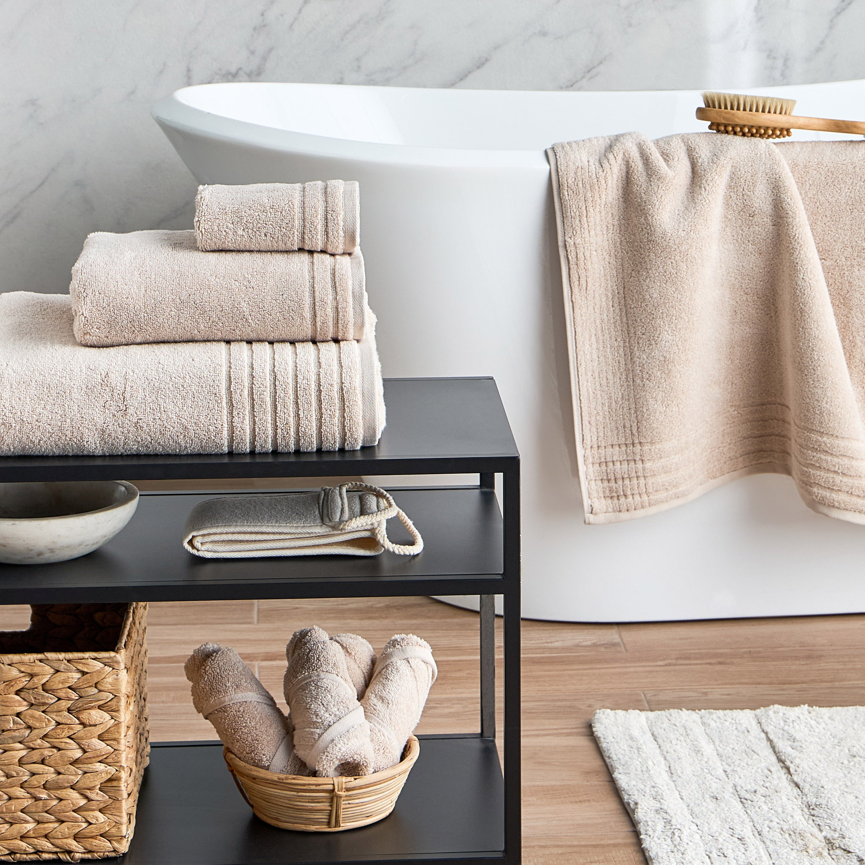 Egyptian 600 GSM Cotton Bath Towel - 70x140 cm-household-bathandlaundry-bathlinen-towels-image-4