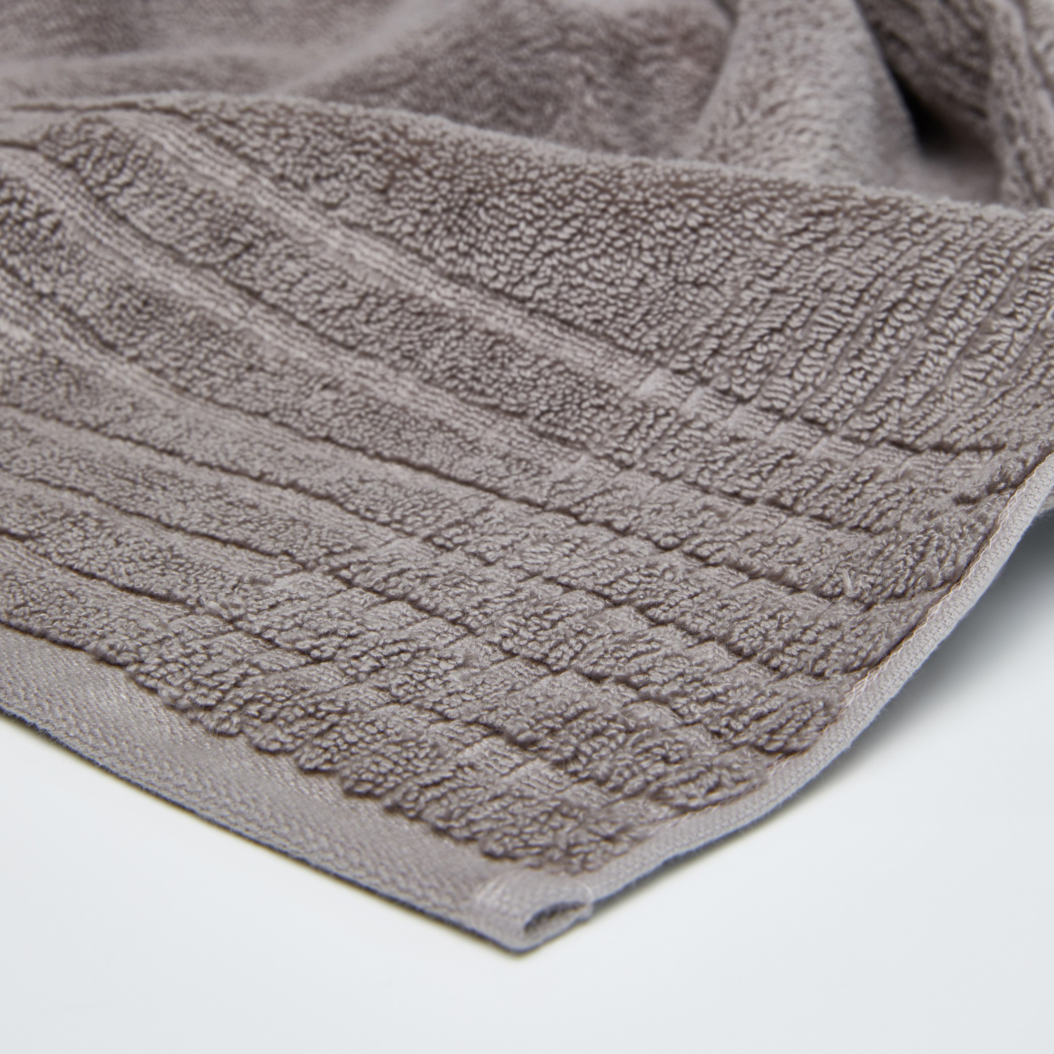 Egyptian 600 GSM Cotton Bath Sheet - 90x150 cm-household-bathandlaundry-bathlinen-towels-image-4
