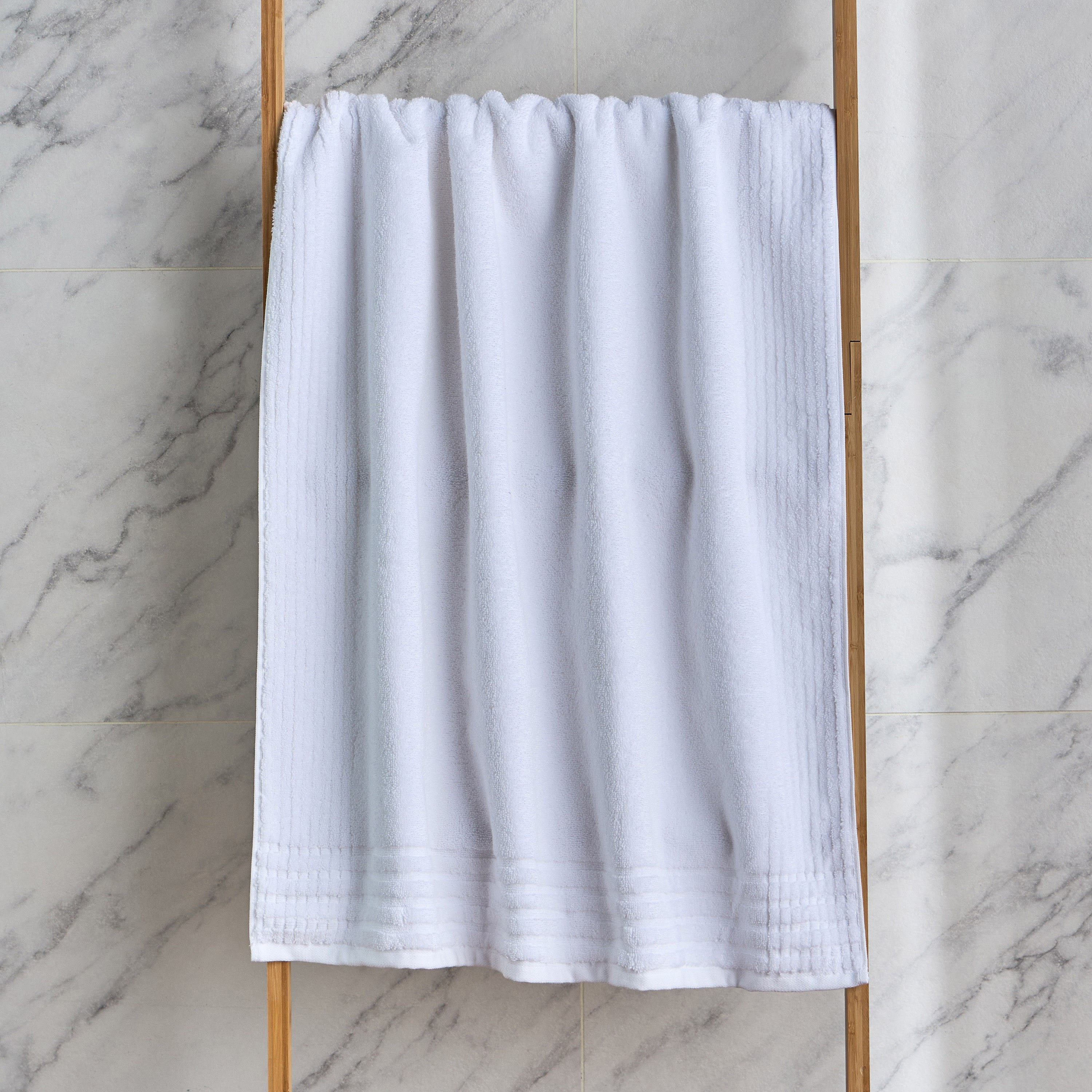 Egyptian 600 GSM Cotton Bath Towel - 70x140 cm-household-bathandlaundry-bathlinen-towels-image-1