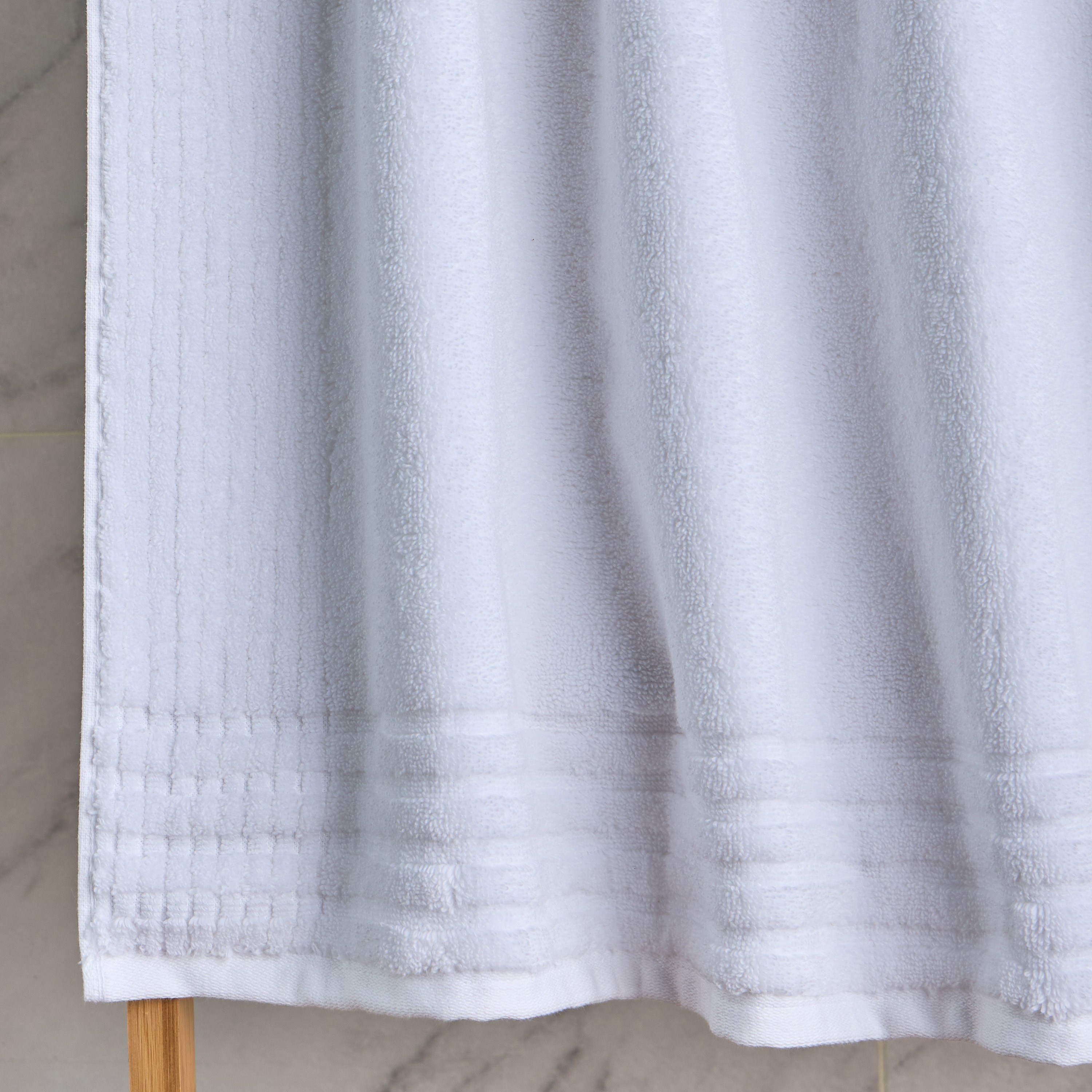 Egyptian 600 GSM Cotton Bath Towel - 70x140 cm-household-bathandlaundry-bathlinen-towels-image-3