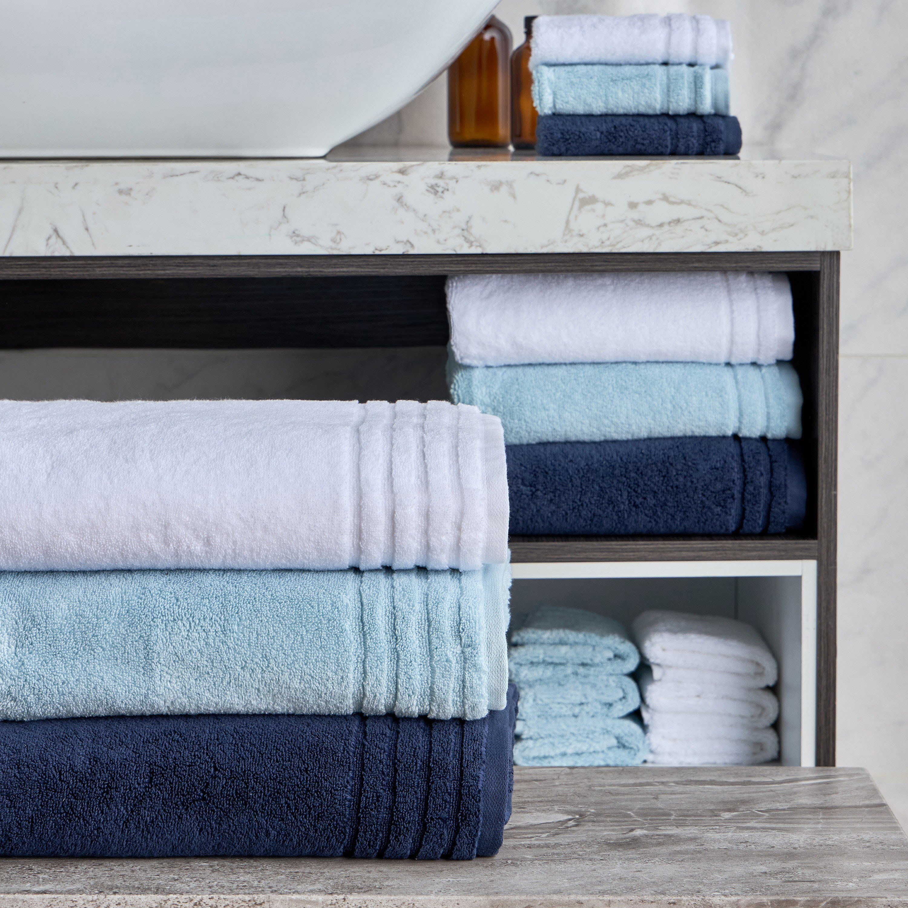 Egyptian 600 GSM Cotton Bath Towel - 70x140 cm-household-bathandlaundry-bathlinen-towels-image-5
