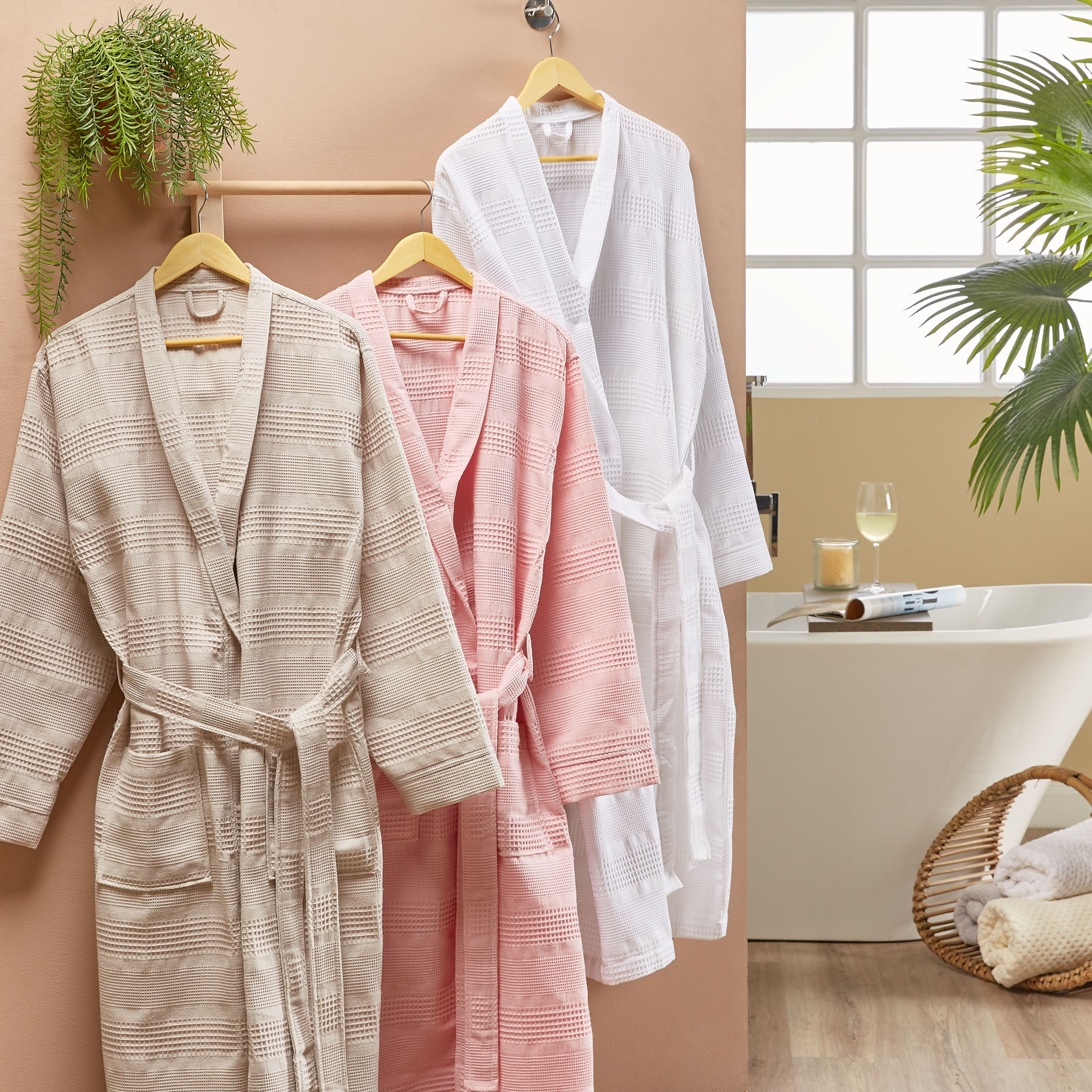روب حمّام بارز الملمس برباط من إنفينيتي-household-bathandlaundry-bathlinen-bathrobesandslippers-bathrobes-image-5