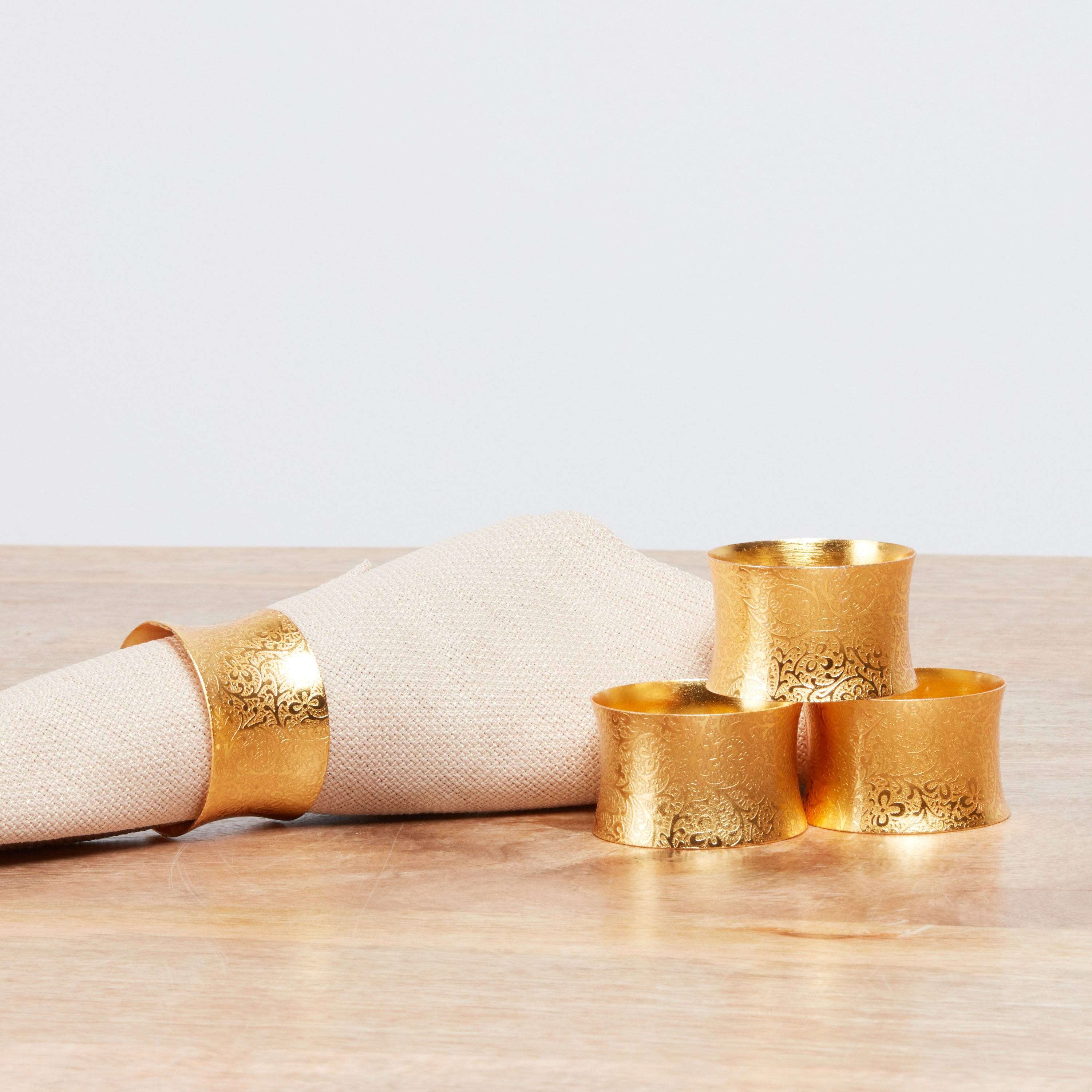Monosuzani Floral Patterned Napkin Ring - Set of 4-household-dining-tablelinen-napkinsandaccessories-image-1