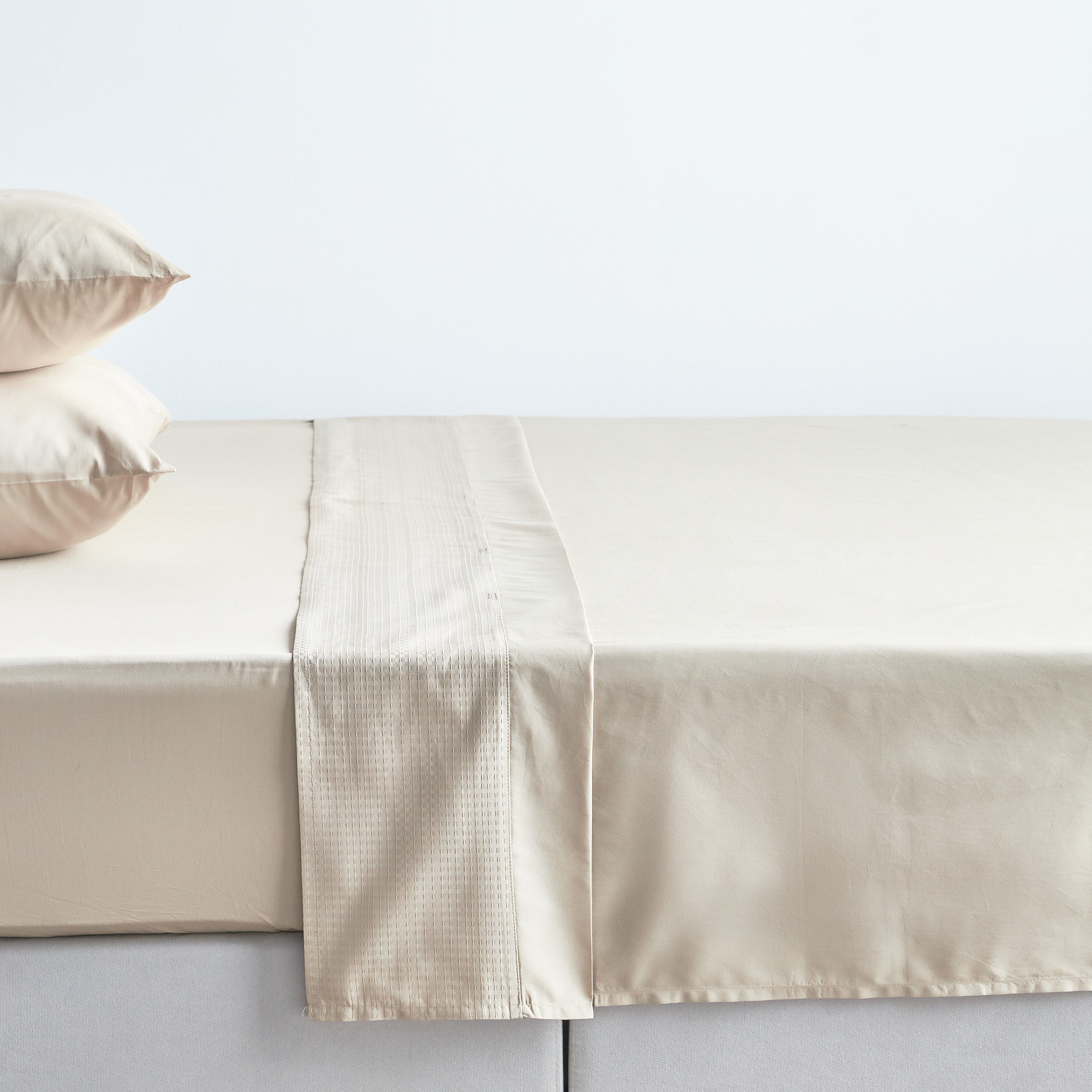 Eternity Cotton Percale 325 Thread Count Queen Flat Sheet - 180x270 cm