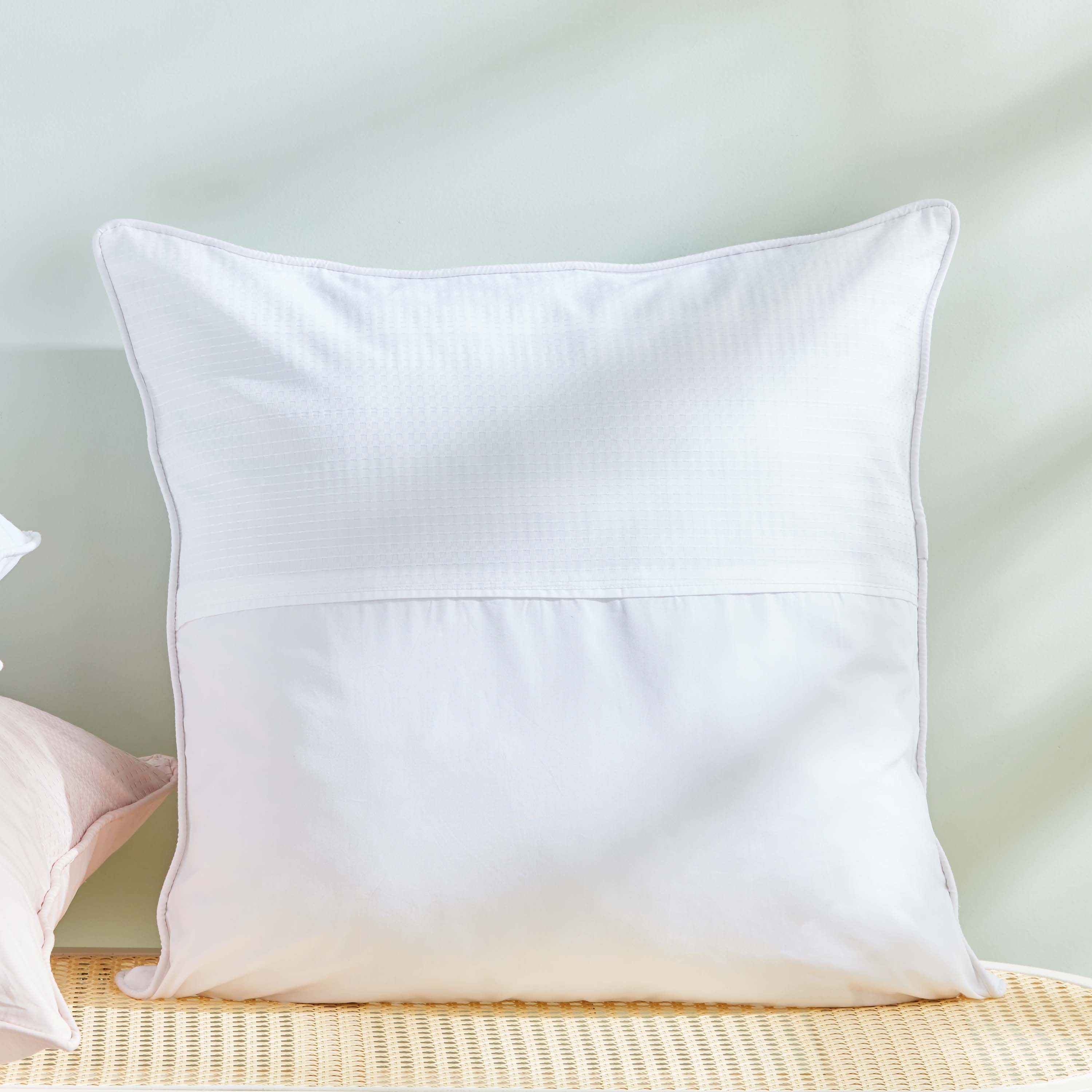 غطاء وسادة لوكس من إتيرنتي - 65x65 سم-household-cushionsandthrows-cushioncovers-image-1