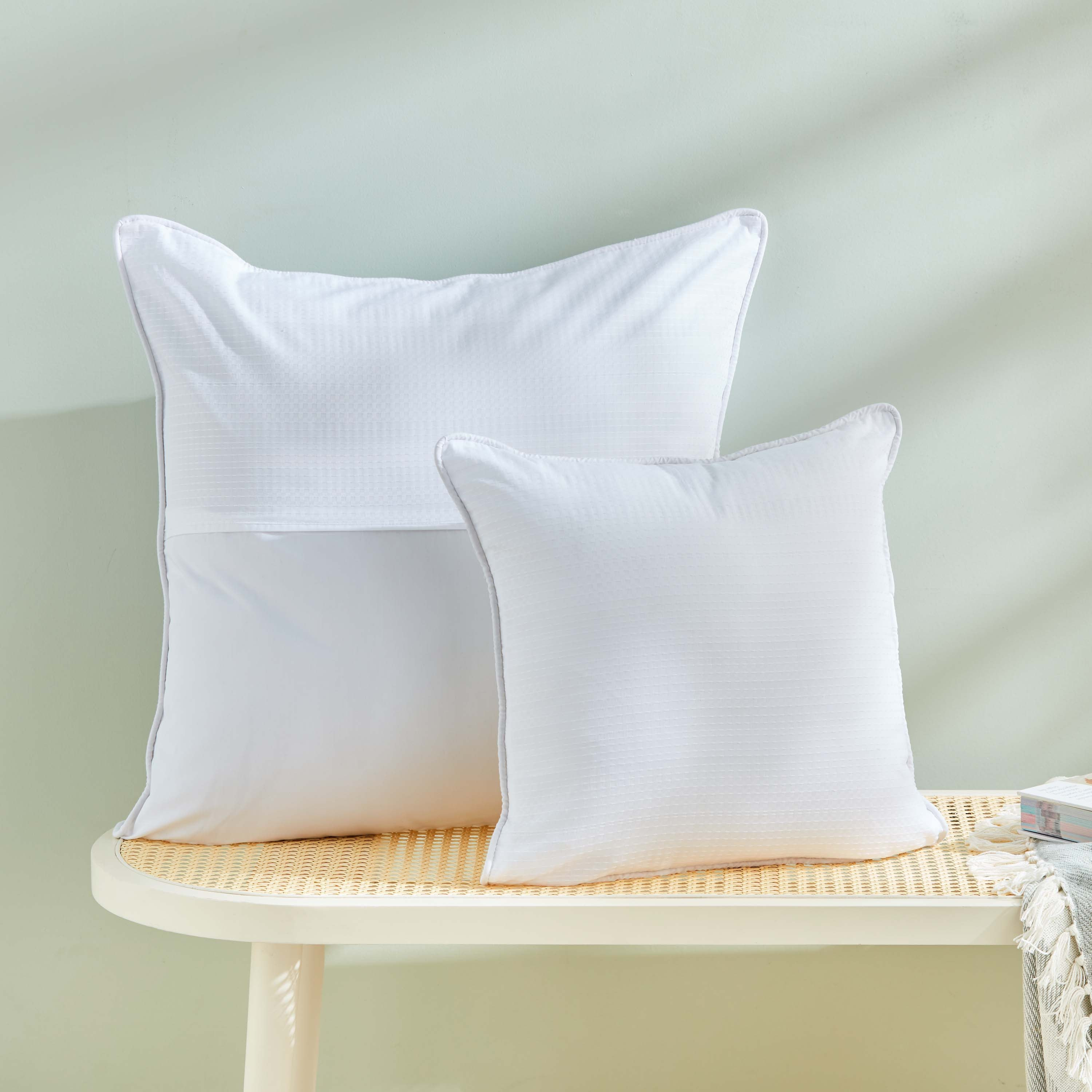 غطاء وسادة لوكس من إتيرنتي - 65x65 سم-household-cushionsandthrows-cushioncovers-image-4