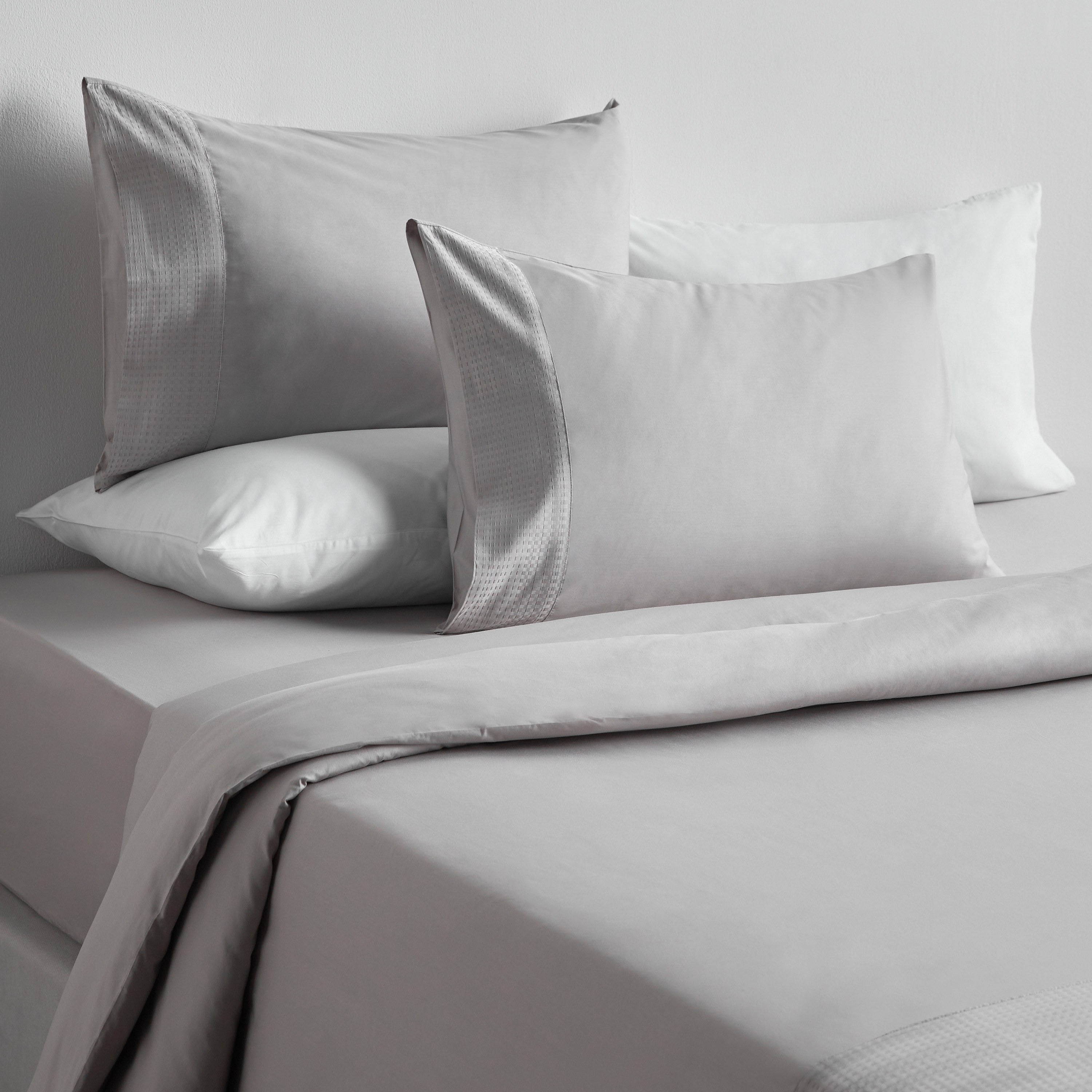 Eternity Cotton Percale 325 Thread Count 3-Piece Single Duvet Cover Set - 135x200 cm-household-bedding-duvetandcovers-duvetcovers-image-1