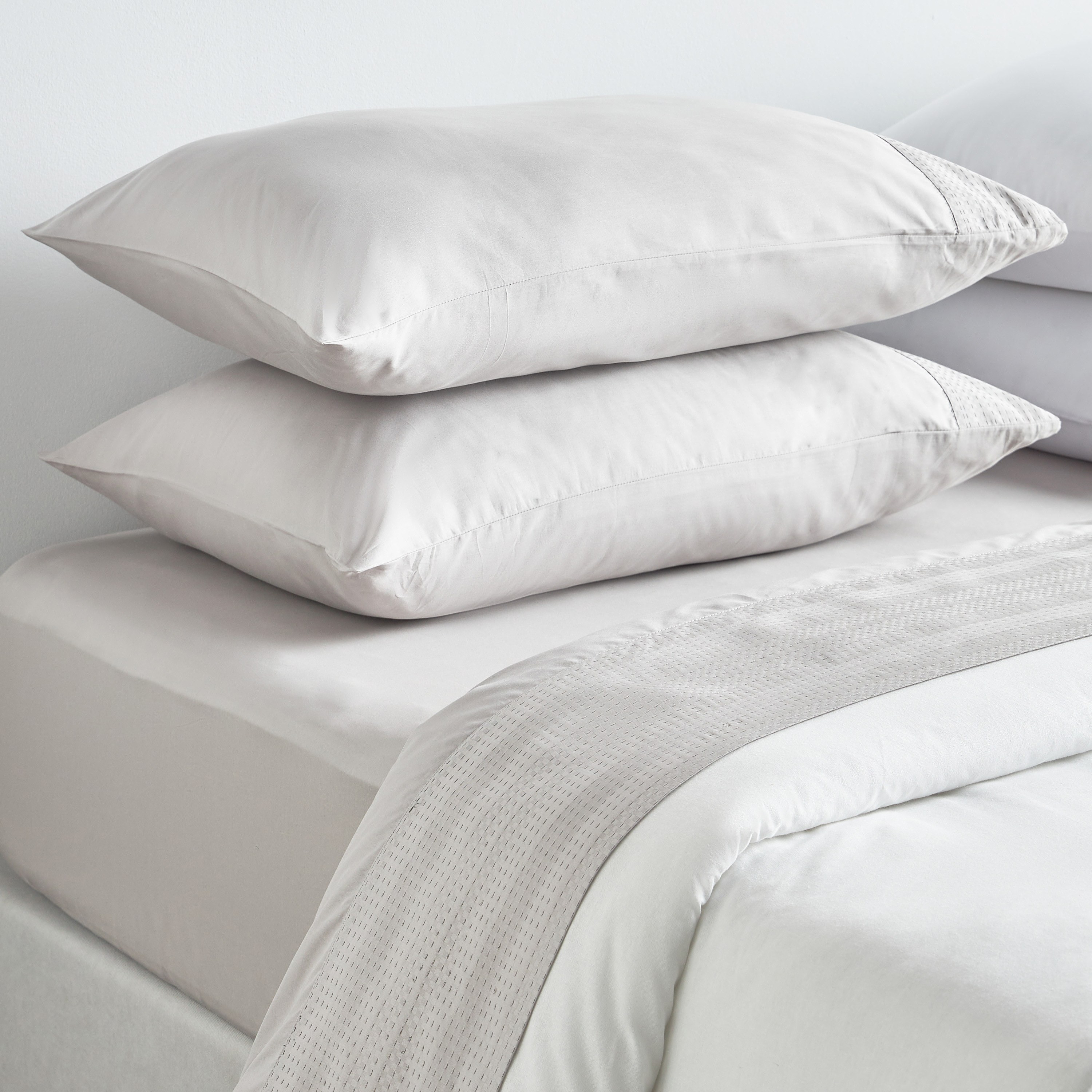 Eternity Cotton Percale 325 Thread Count Full Fitted Sheet - 120x200 cm-household-bedding-sheetsandpillowcases-fittedsheets-image-4