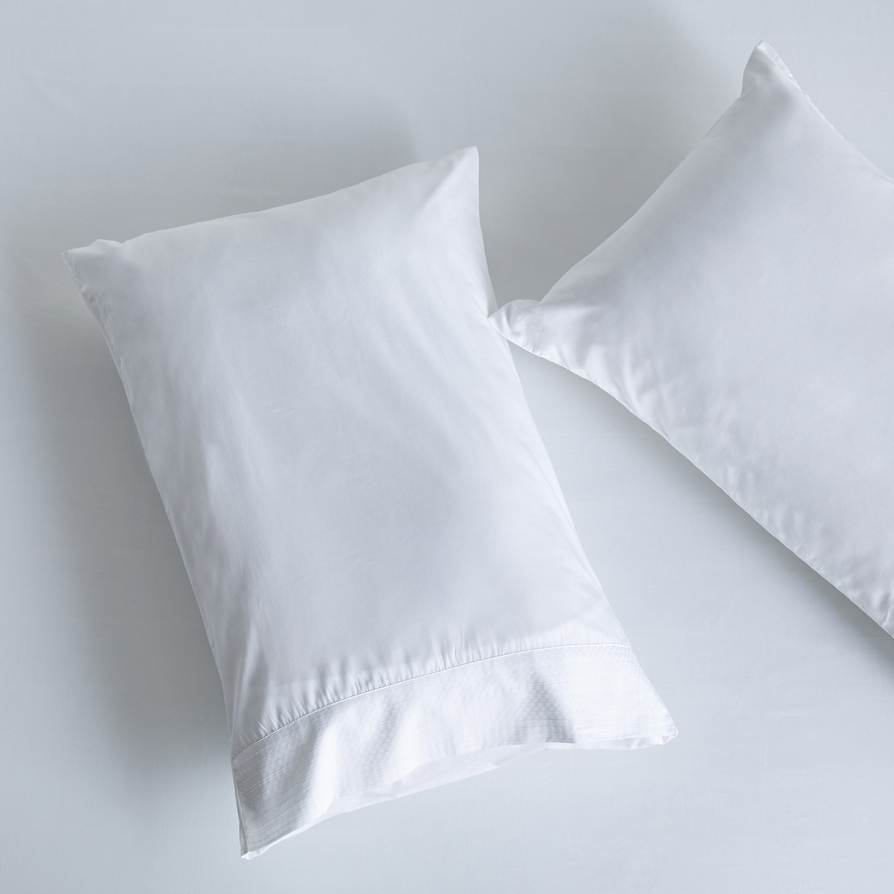 White eyelet hot sale pillow cases