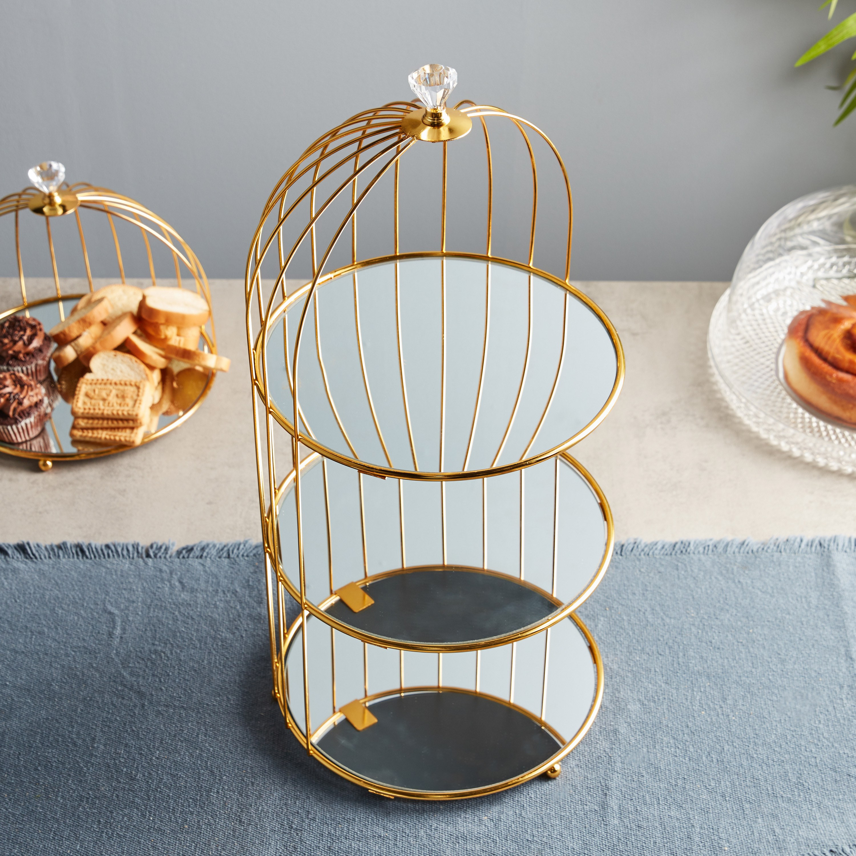 مقدم طعام 3 طوابق مع صينية بمرآة - أميسبوري-household-dining-serveware-cakestands-image-2
