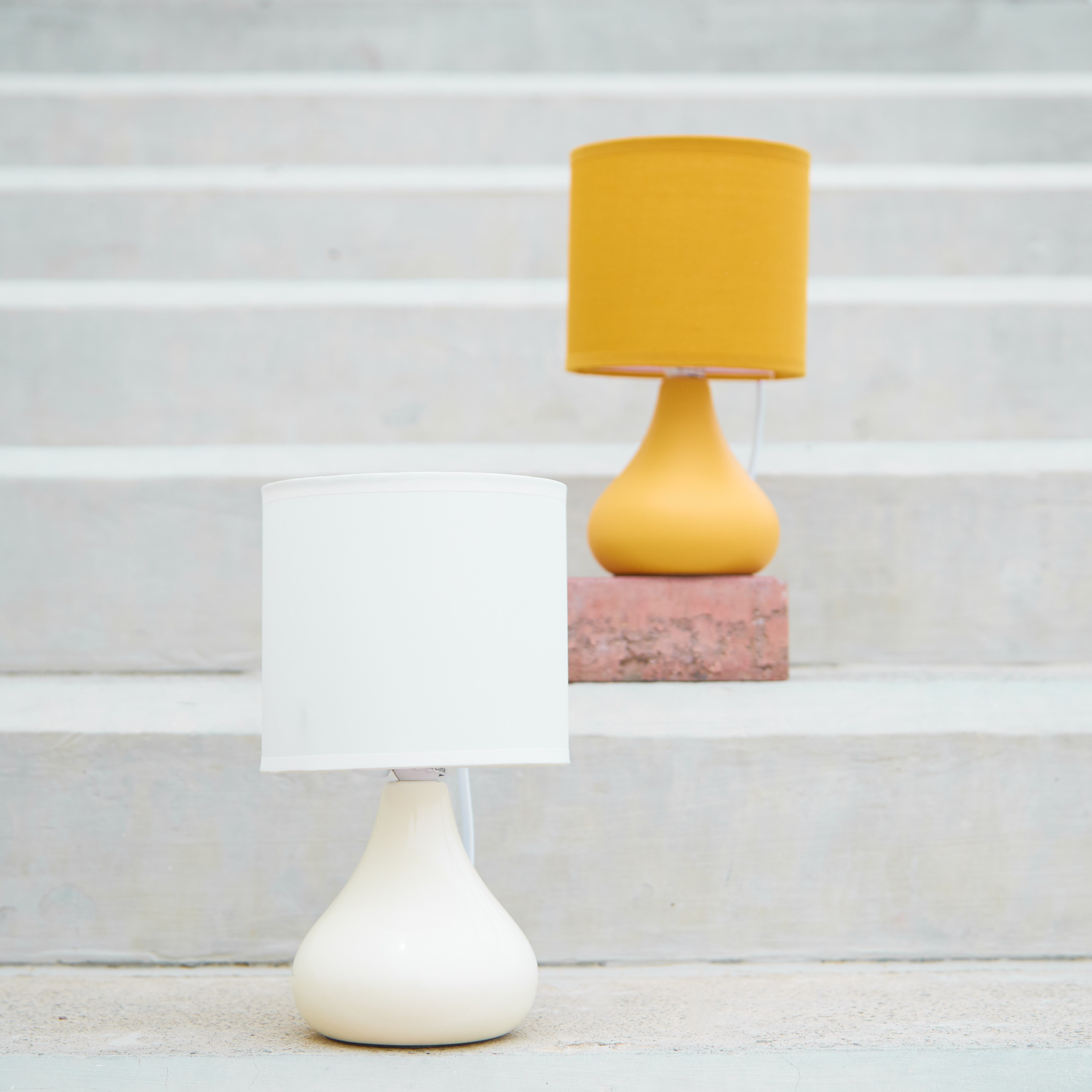 Corinth Ceramic Table Lamp - 25 cm-household-lighting-tableanddesklamps-image-3