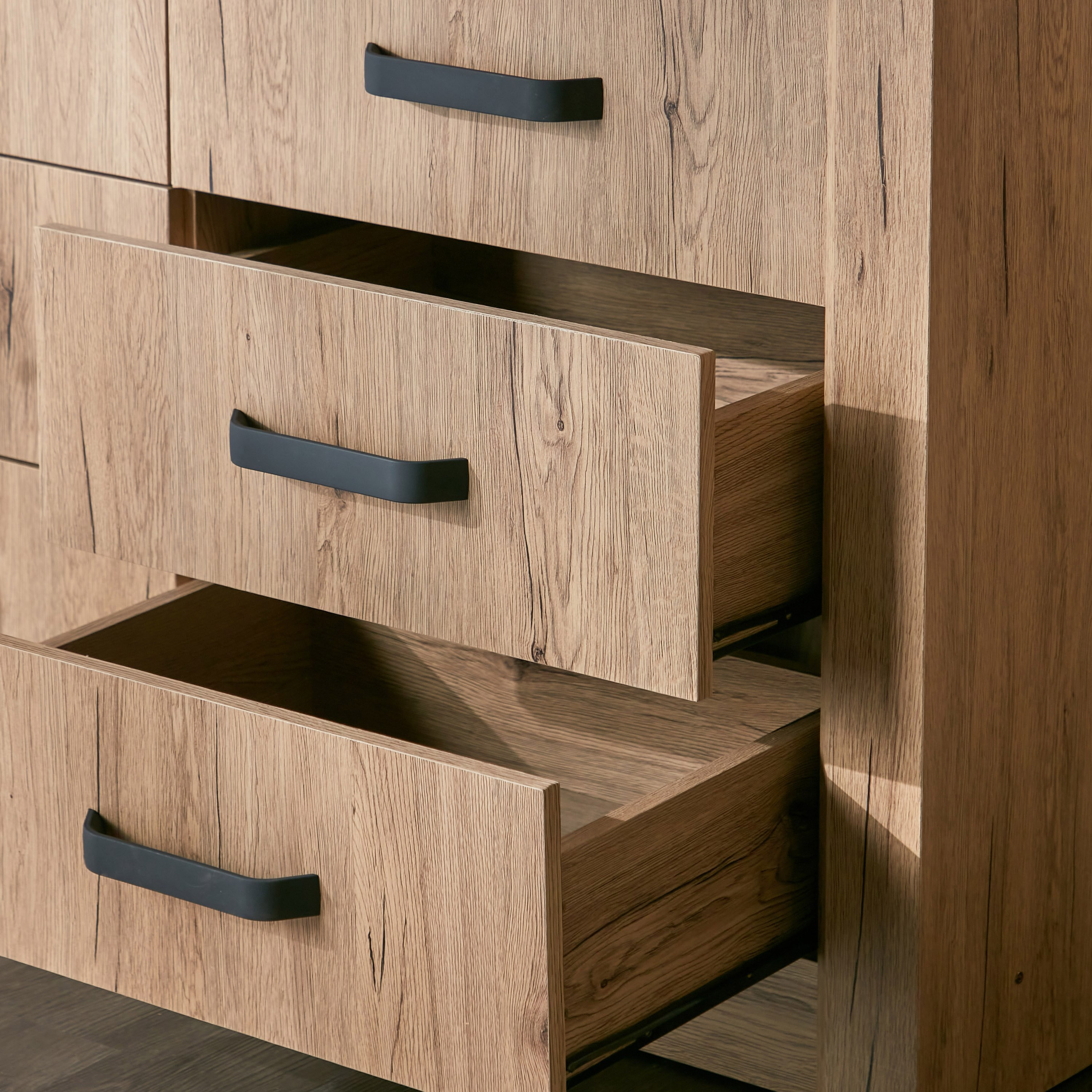 | تسريحة غرفة نوم بـ6 أدراج - ميدلي