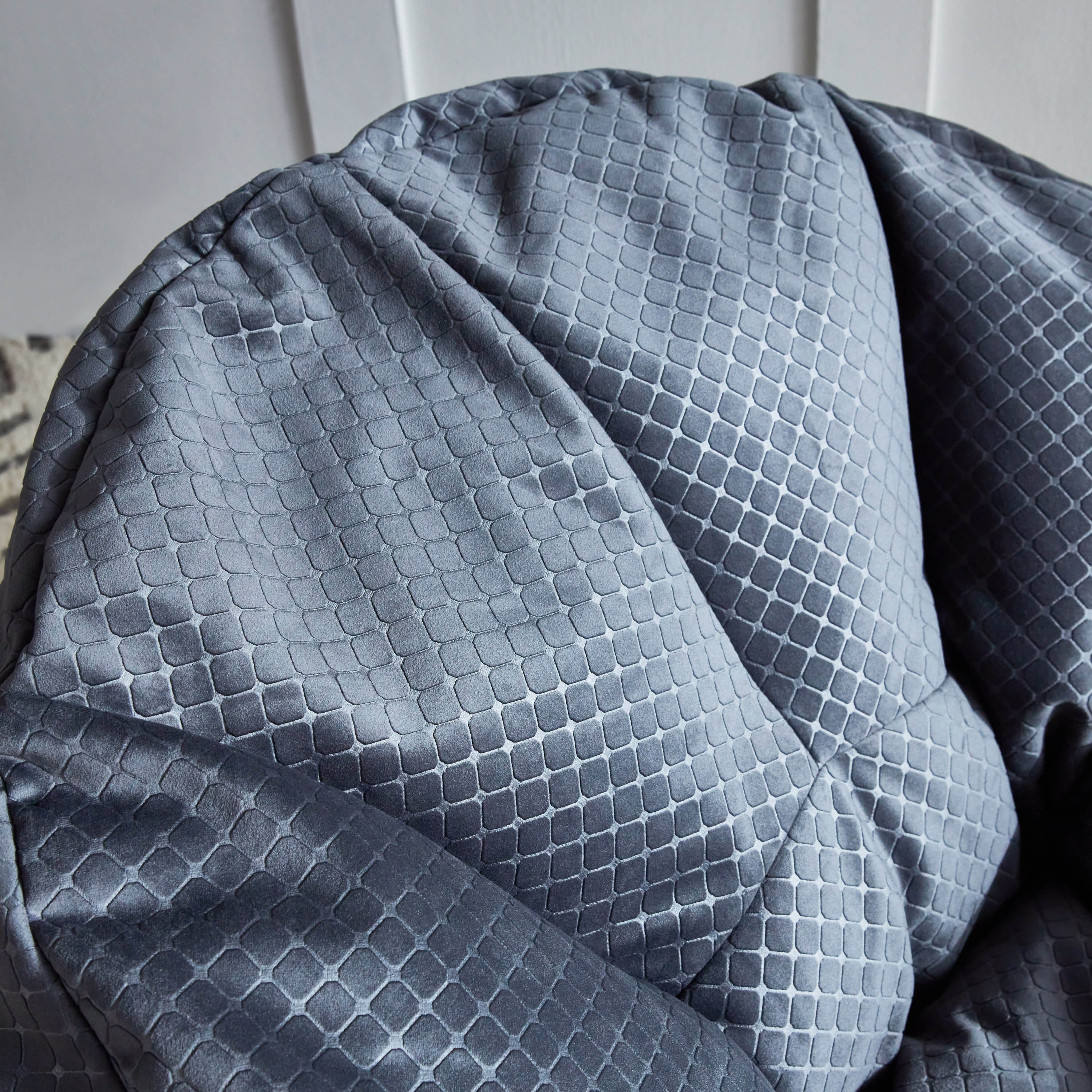 كرسي بين باج مخملي بارز الملمس-household-cushionsandthrows-beanbags-image-3