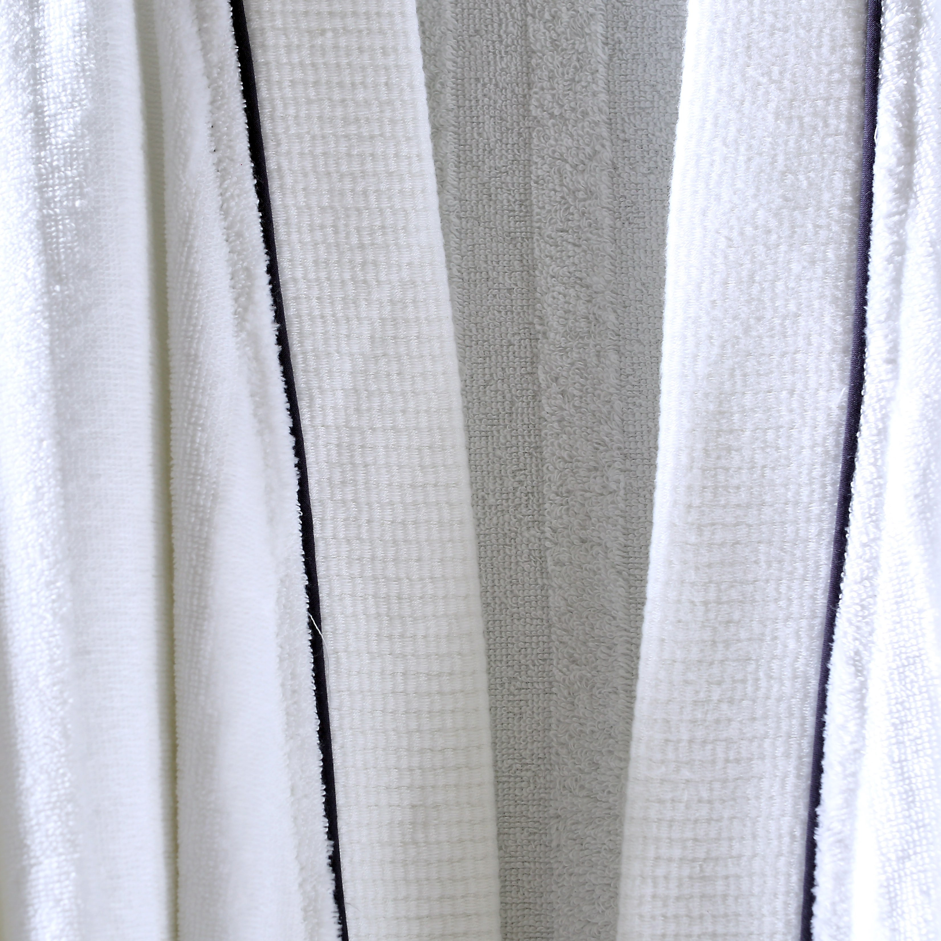 Wellington Stripe Textured Bathrobe - M-household-bathandlaundry-bathlinen-bathrobesandslippers-bathrobes-image-4