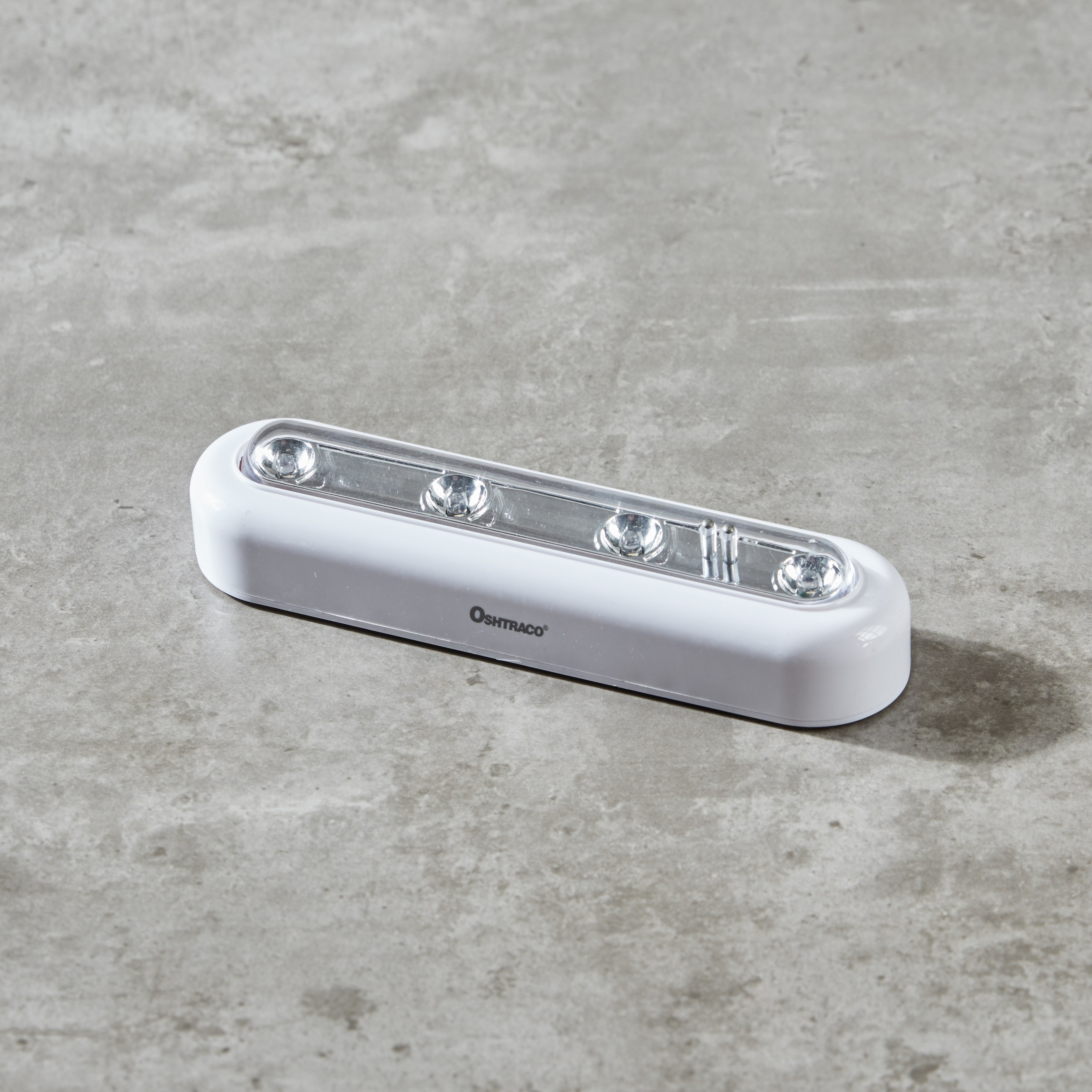 لمبة إل إي دي بالضغط من أوشتراكو-household-lighting-smartlighting-smartbulbs-image-2