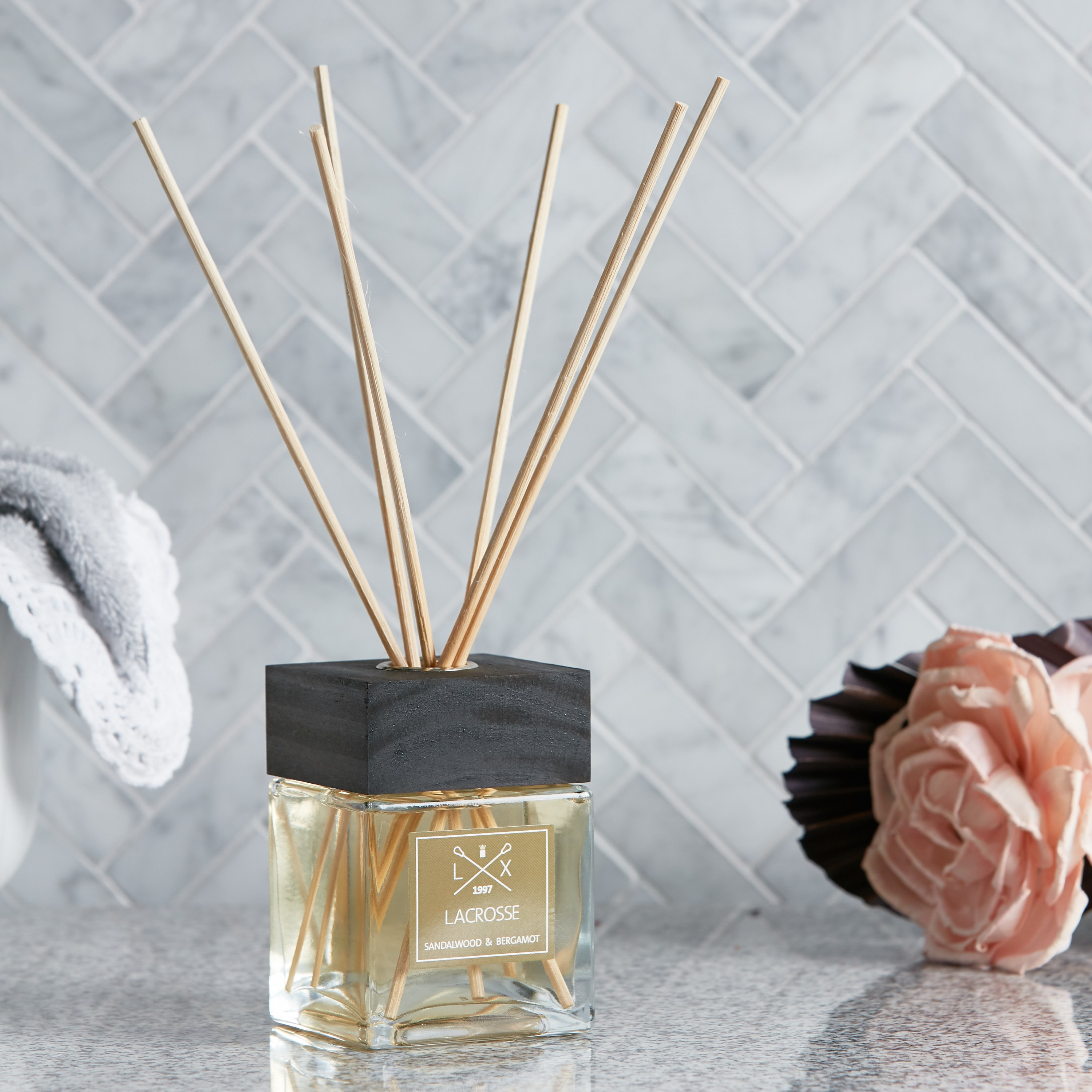 Lacrosse Sandalwood and Bergamot Diffuser Oil - 200 ml-household-homefragrance-reeddiffusers-image-1