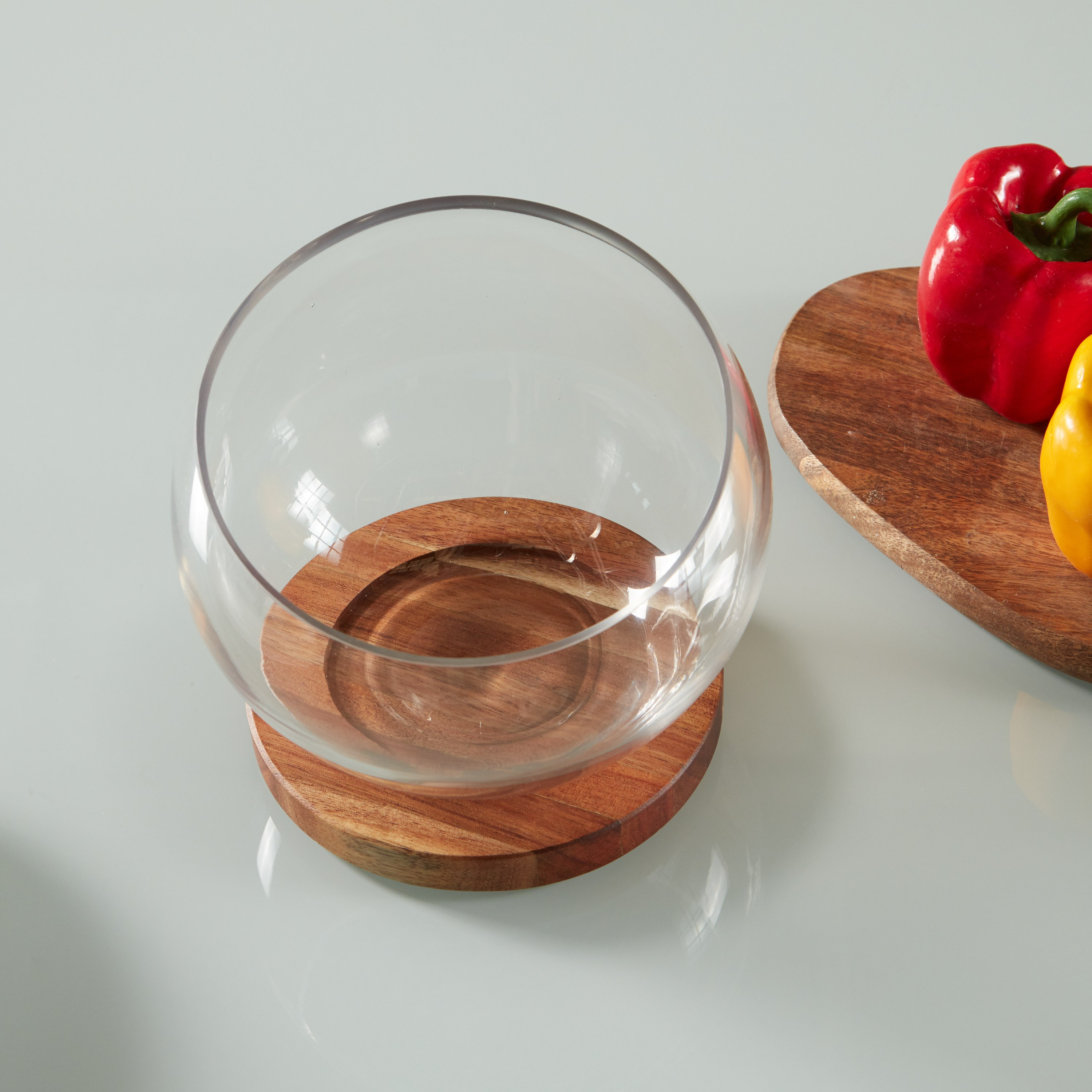 وعاء زجاجي بقاعدة من كانتينرو-household-dining-dinnerware-bowls-image-1